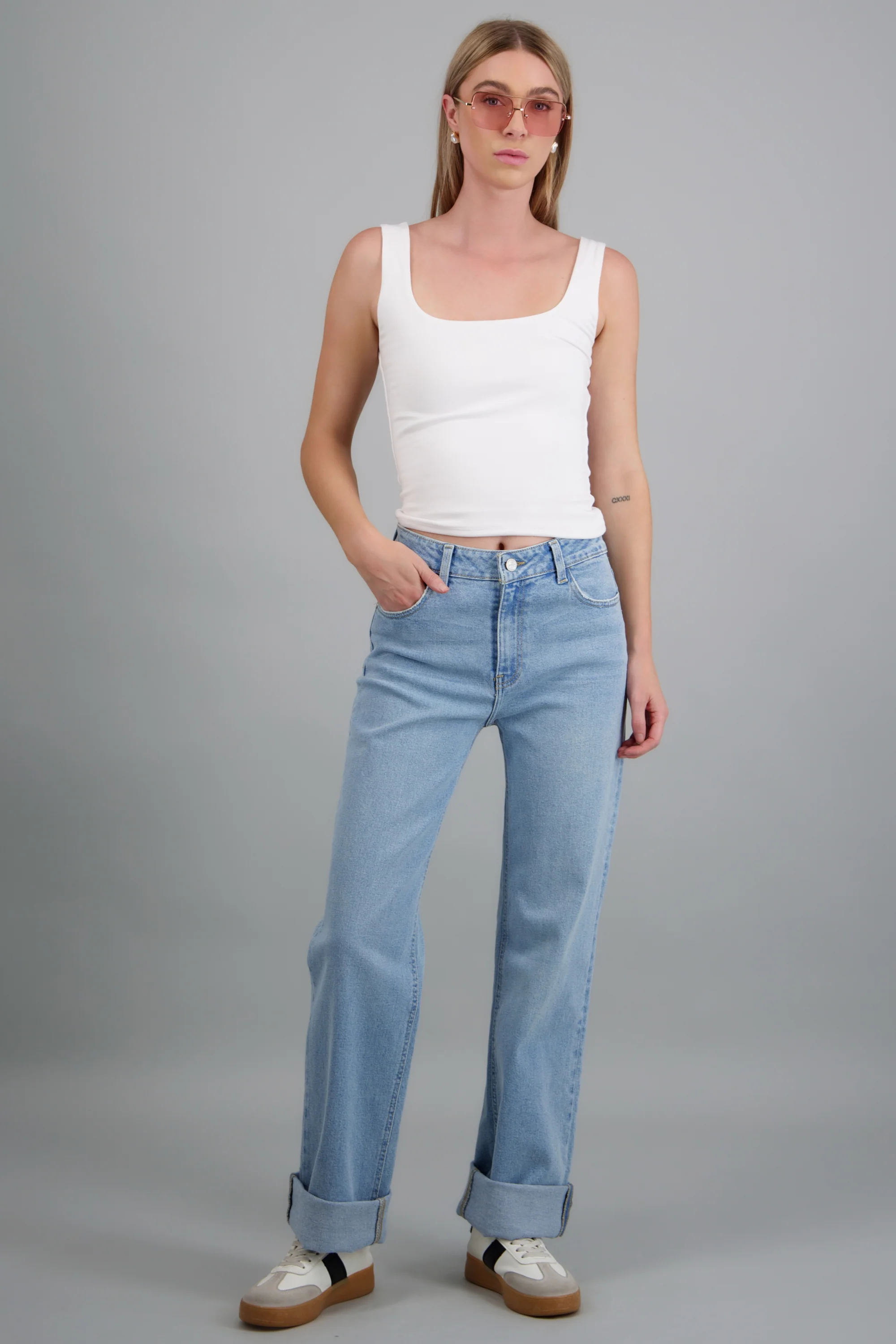 Jeans straight dobladillo