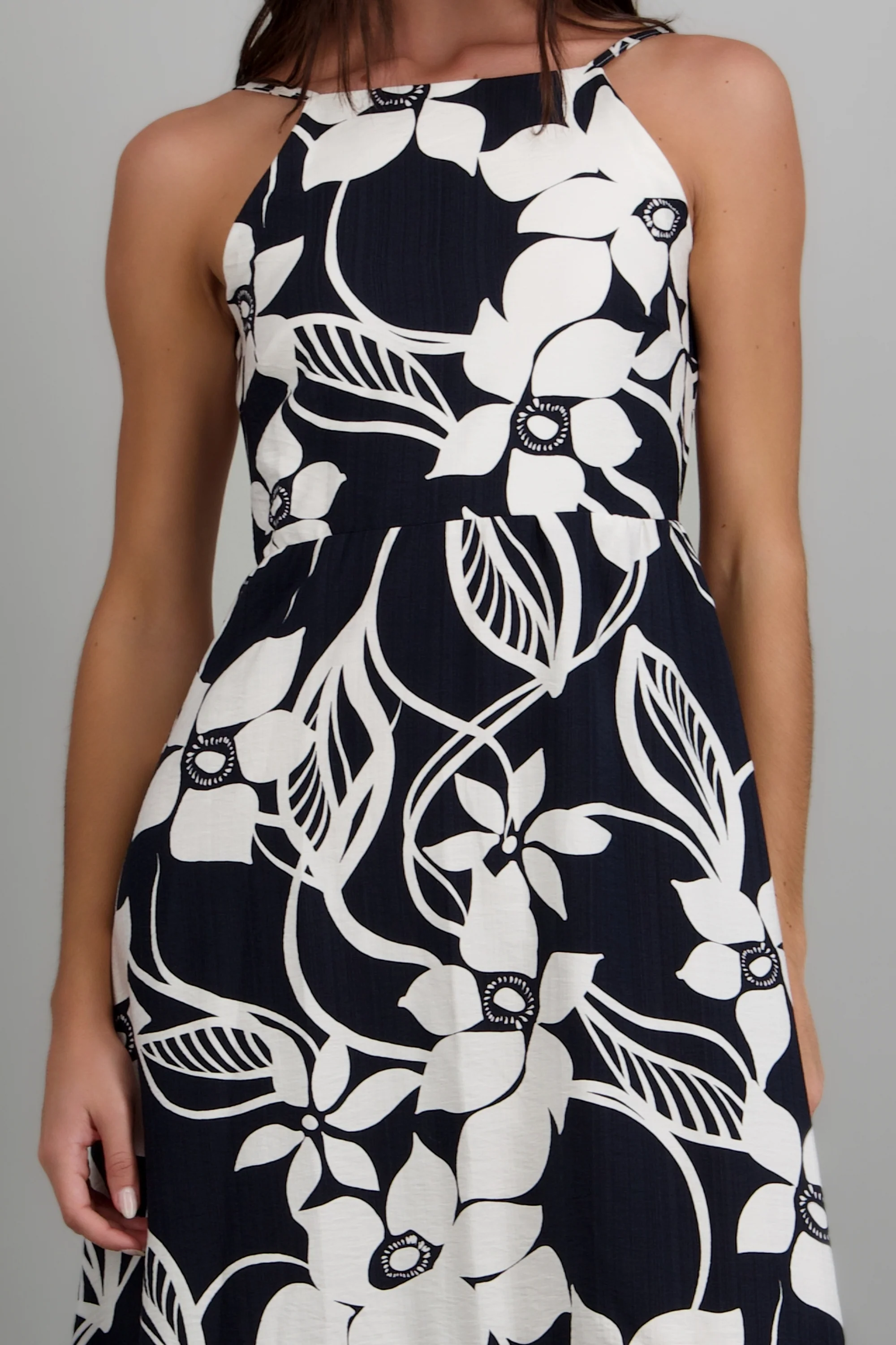 Vestido maxi escote espalda estampado flores - Image 5