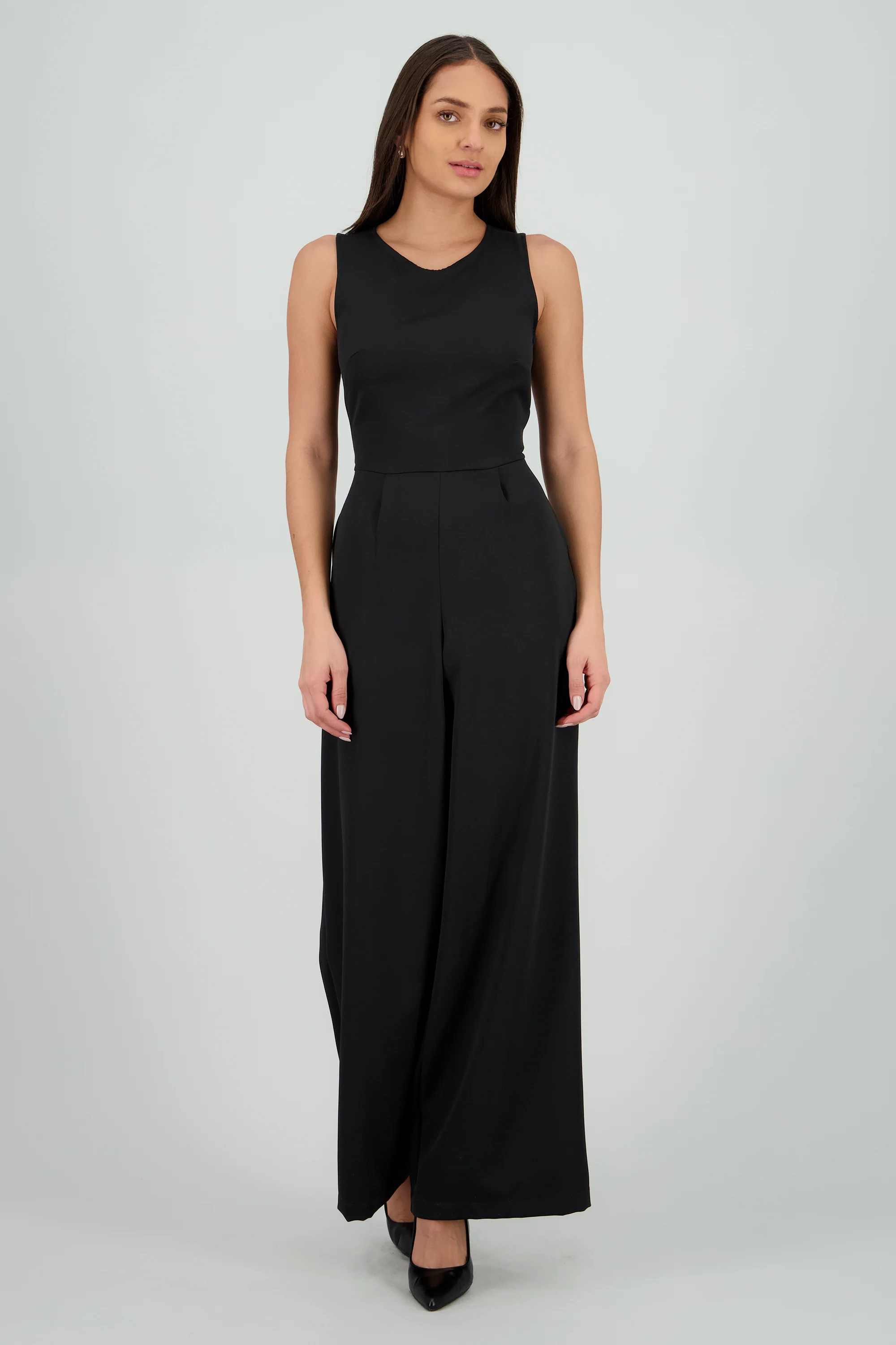Jumpsuit liso detalle escote espalda