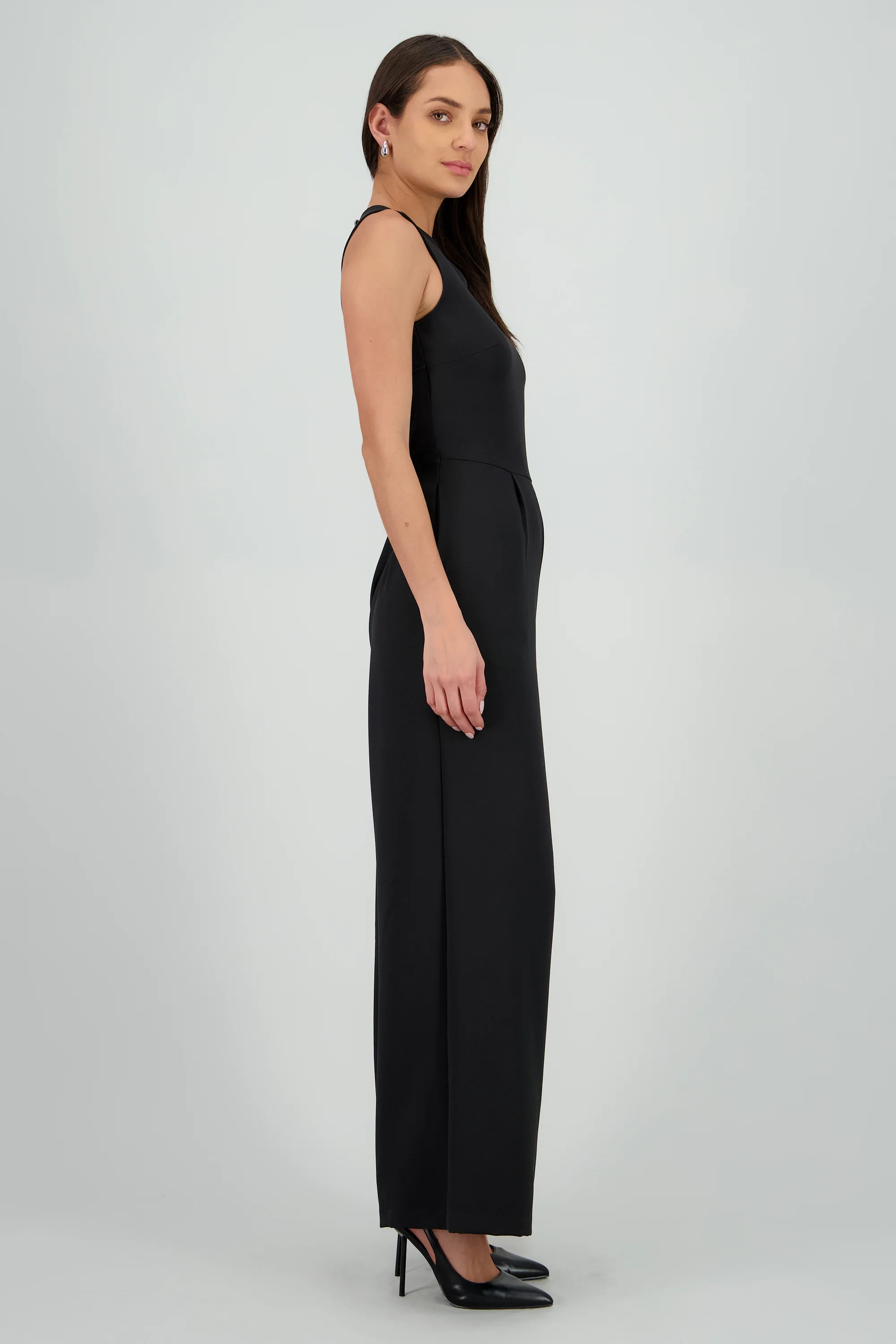 Jumpsuit liso detalle escote espalda - Image 3