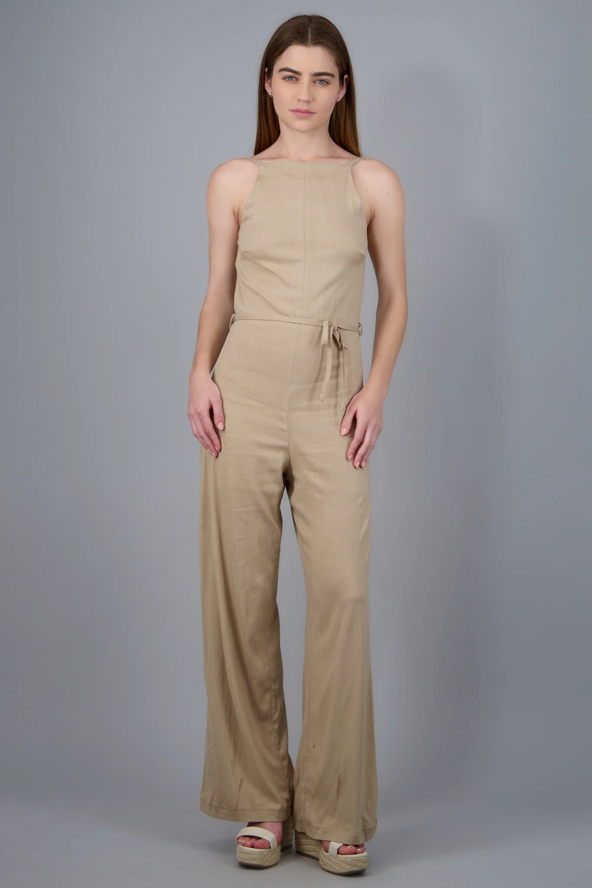 Jumpsuit liso escote recto