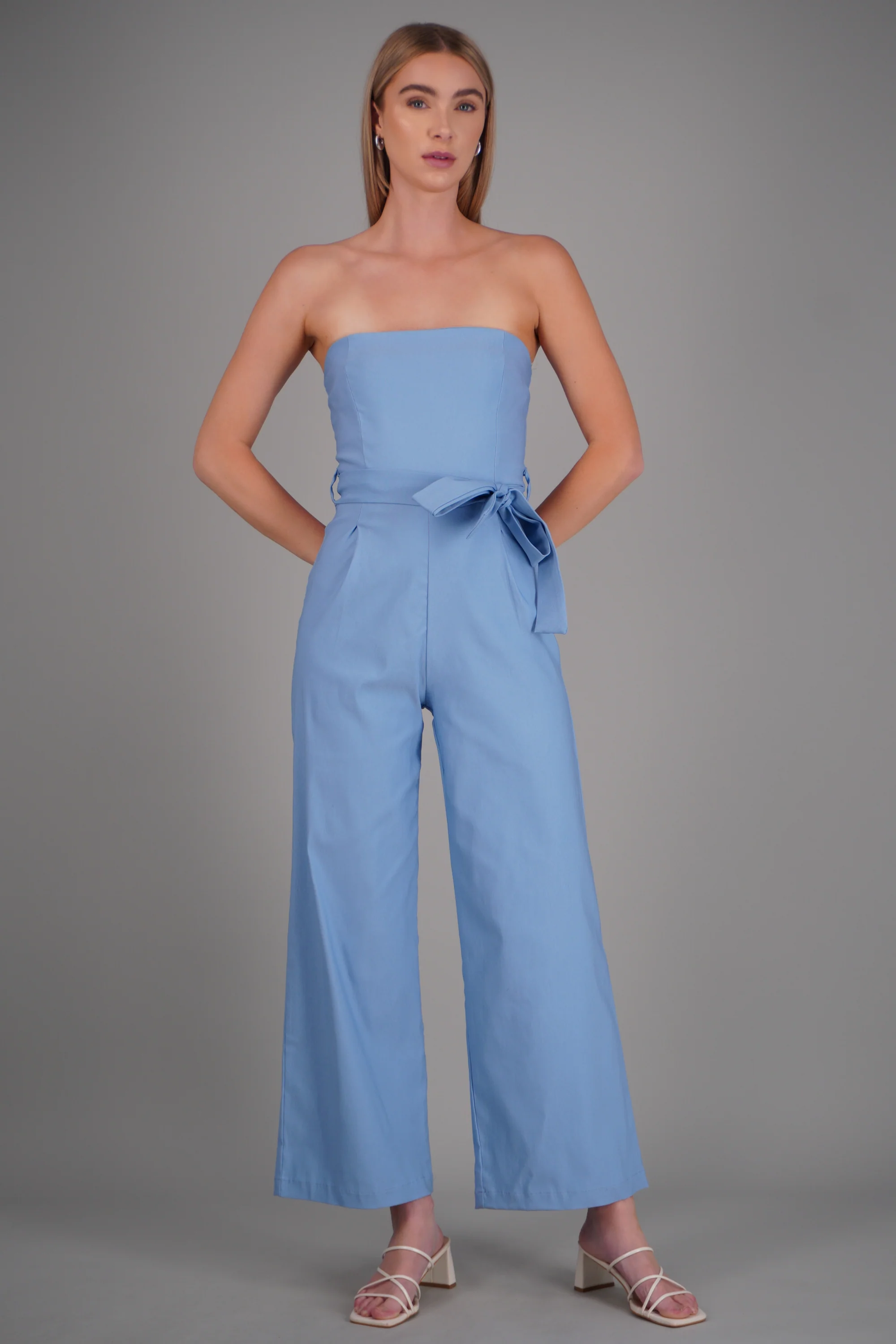 Jumpsuit strapless con cinto