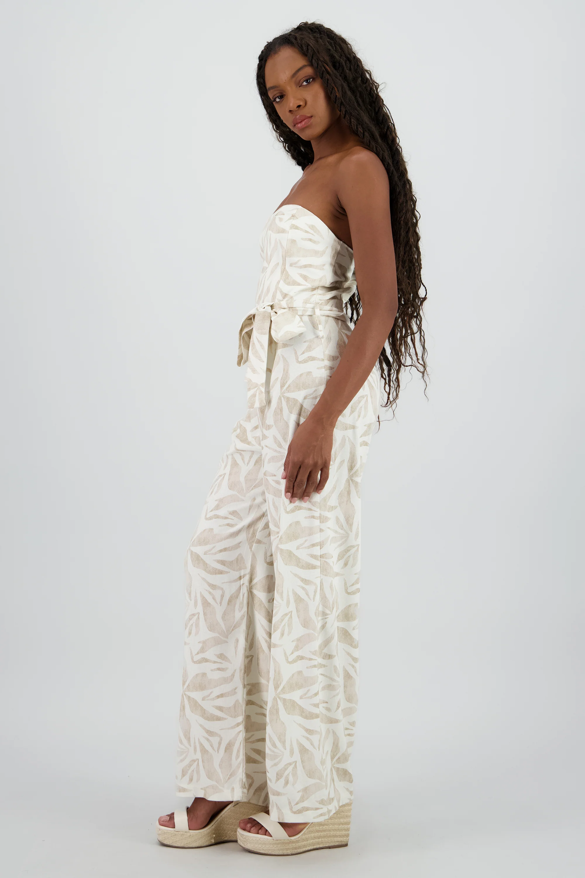 Jumpsuit strapless detalle lazo amplio - Image 3