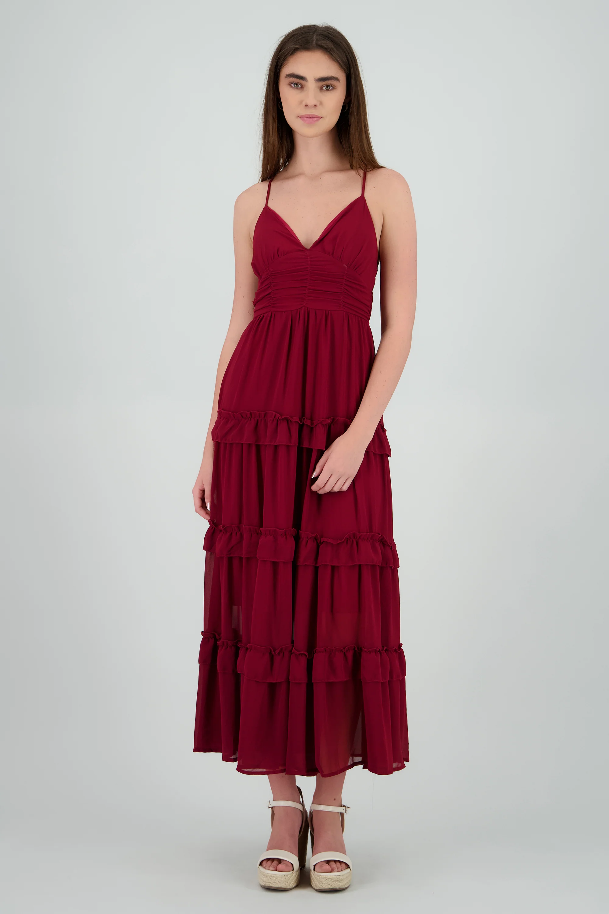 Maxi vestido con volumen y olanes