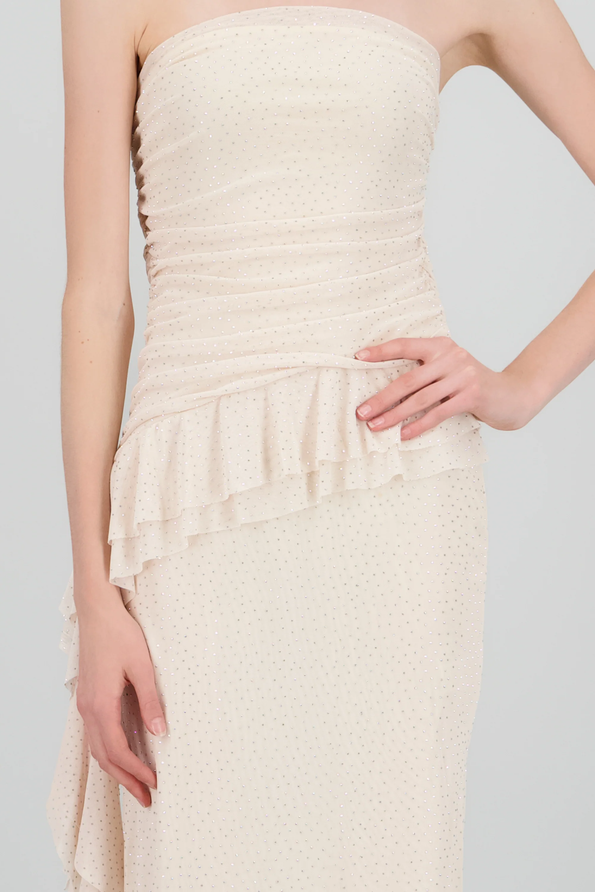 Maxivestido mesh con brillos tira asimetrica - Image 5