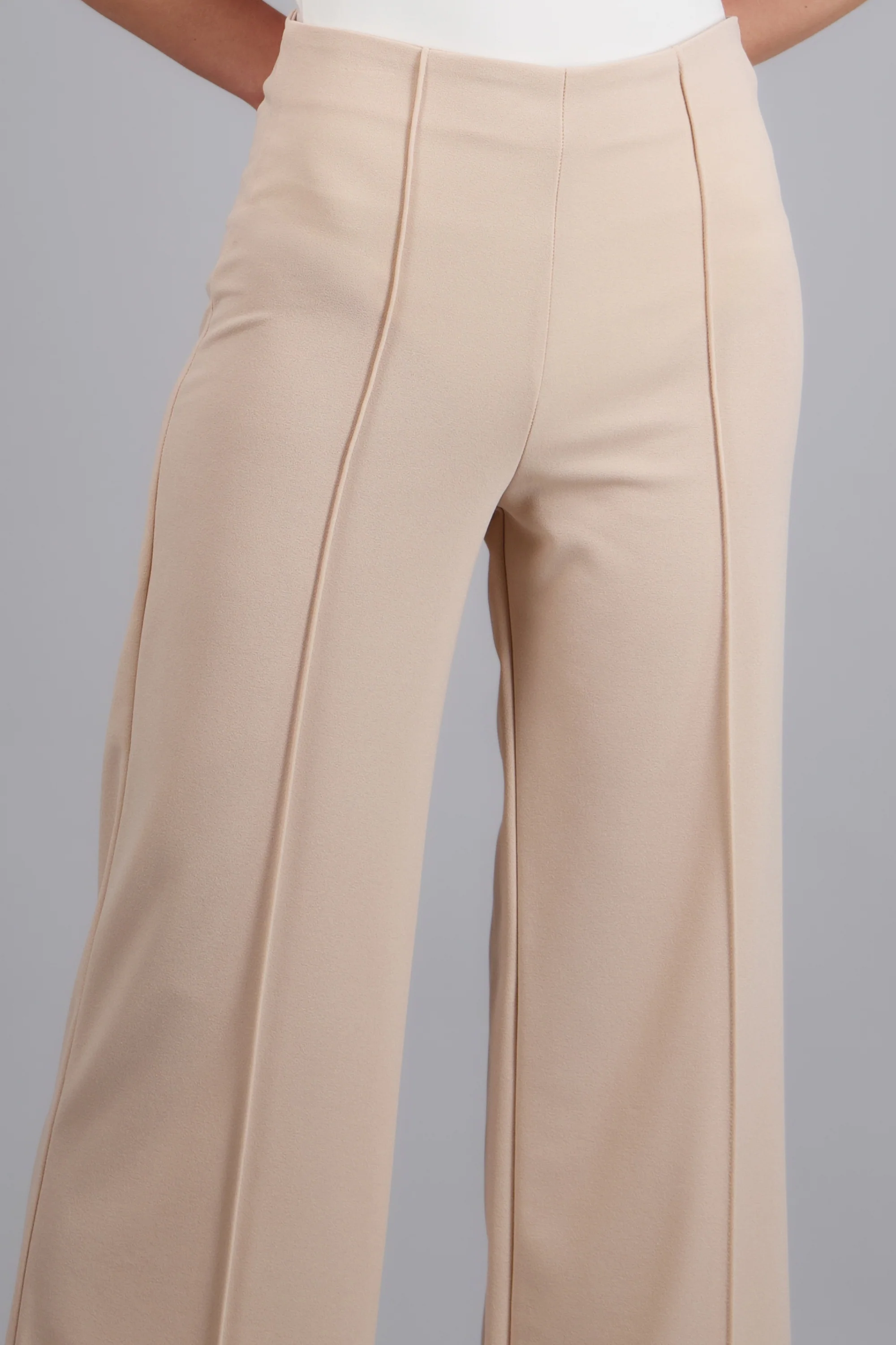 Pantalo amplio costura frontal - Image 5