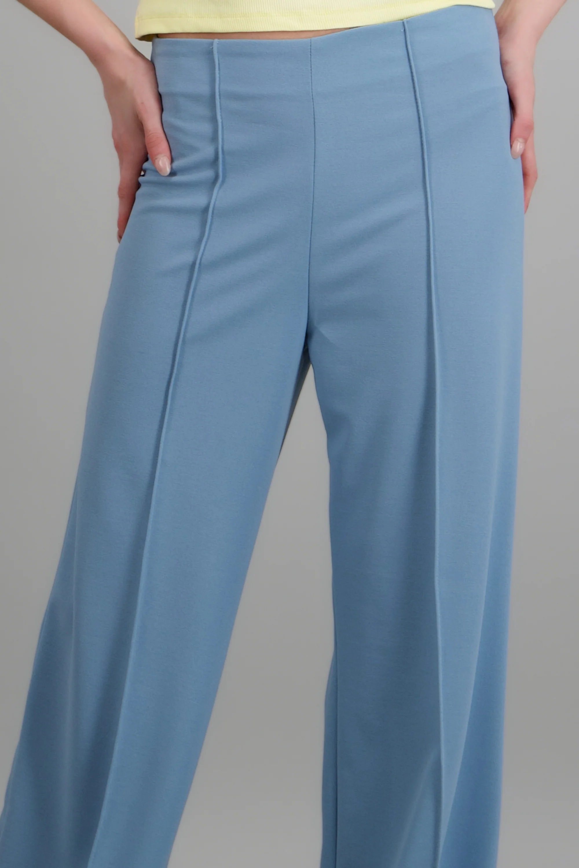 Pantalo amplio costura frontal - Image 5