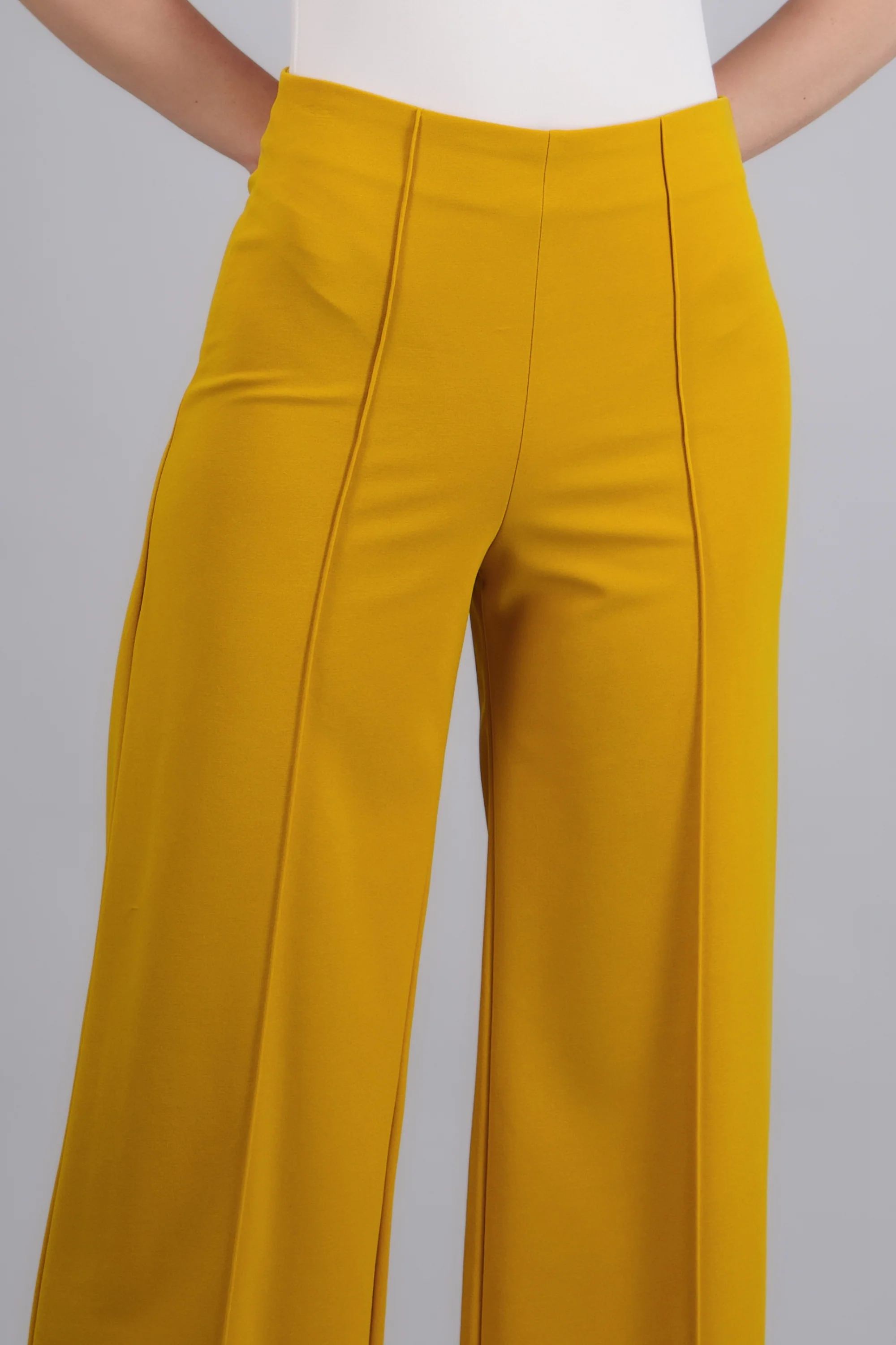 Pantalo amplio costura frontal - Image 5