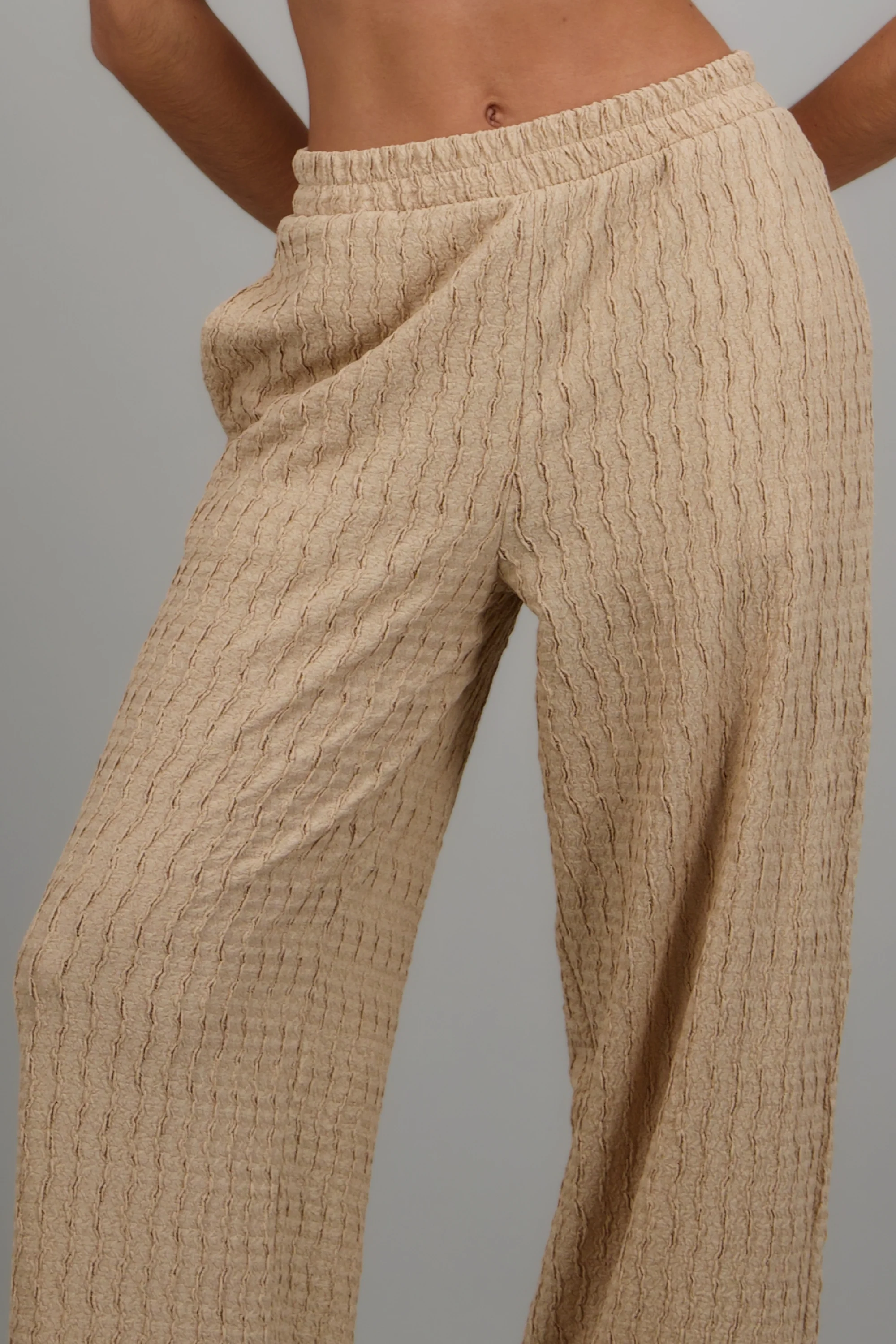 Pantalon amplio con elastico en pretina - Image 5