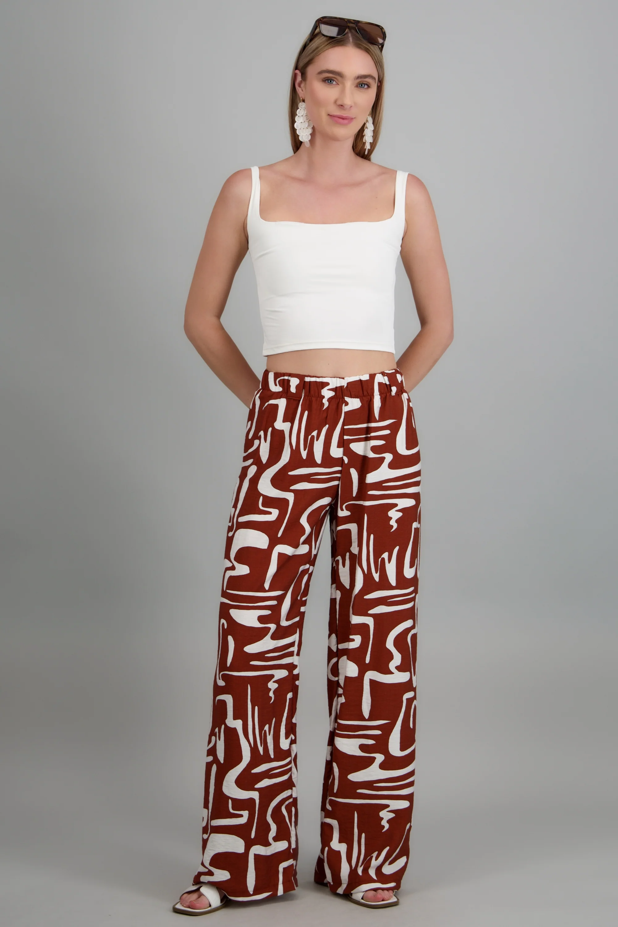 Pantalon amplio detalle cinturon - Image 2