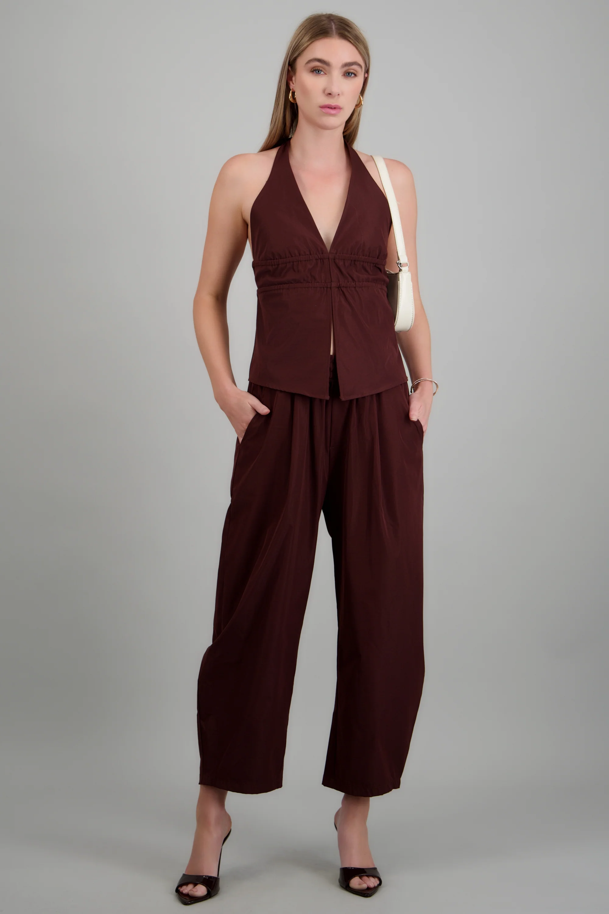 Pantalon amplio detalle elastico