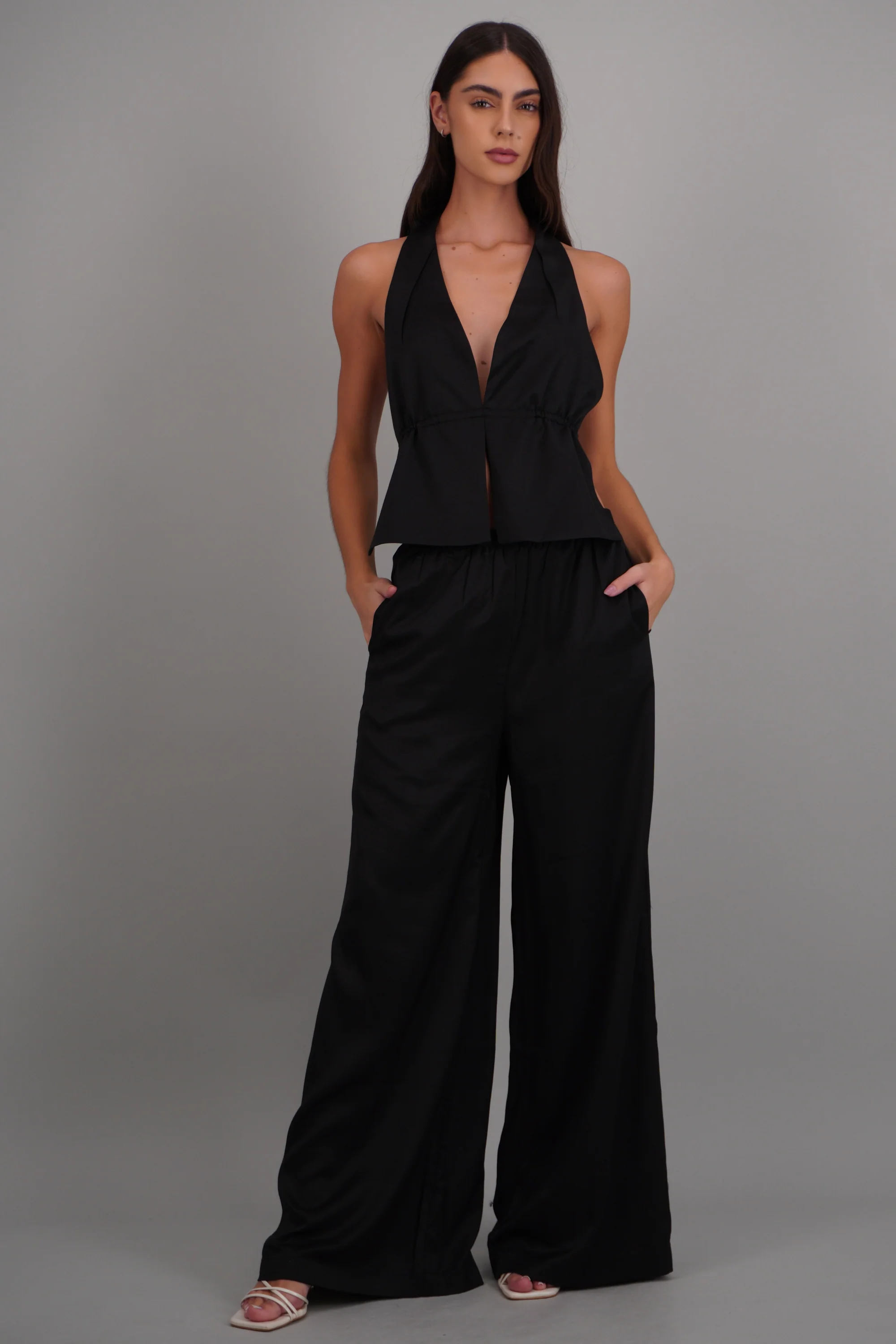 Pantalon amplio detalle resorte