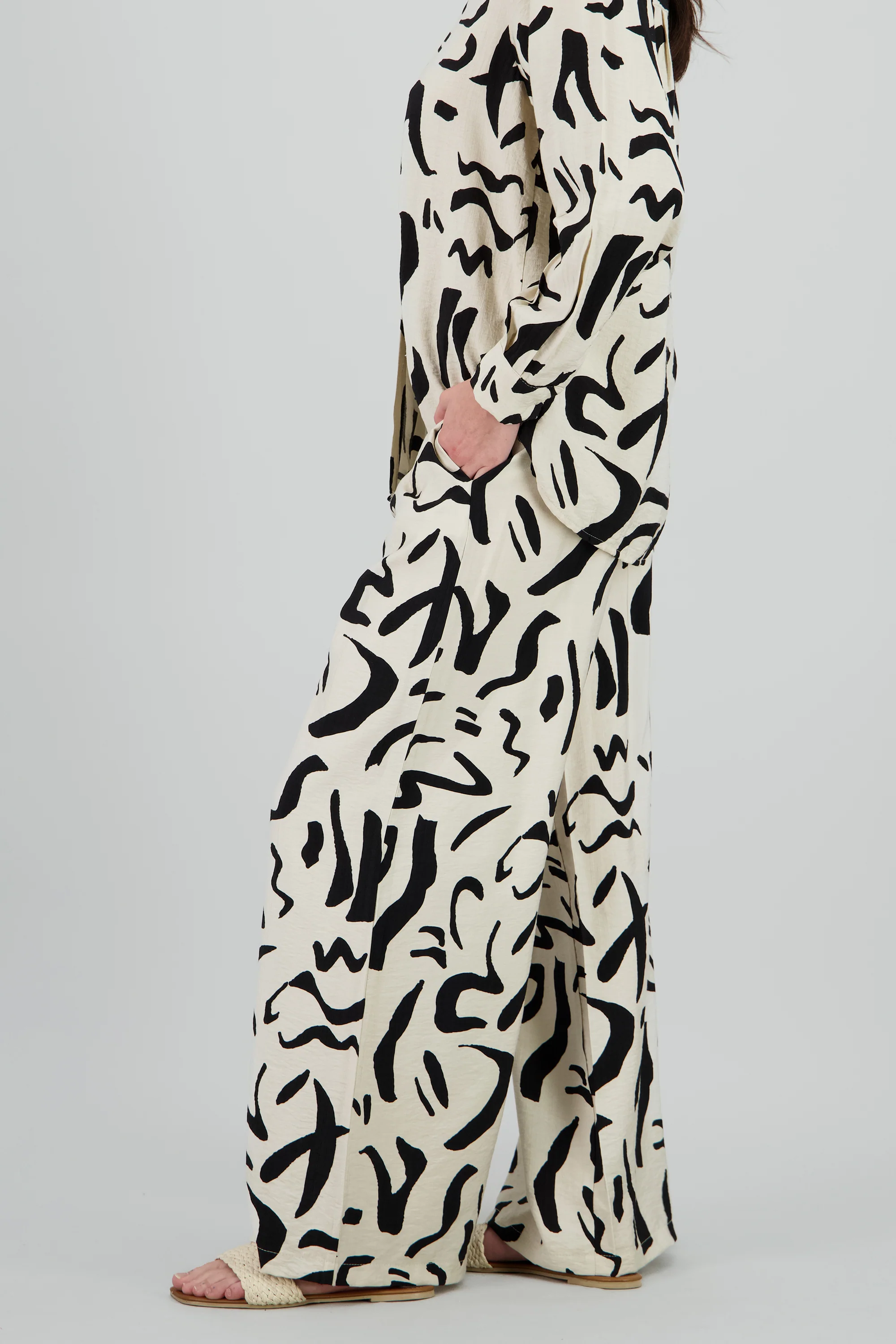 Pantalon amplio detalle resorte estampado - Image 3