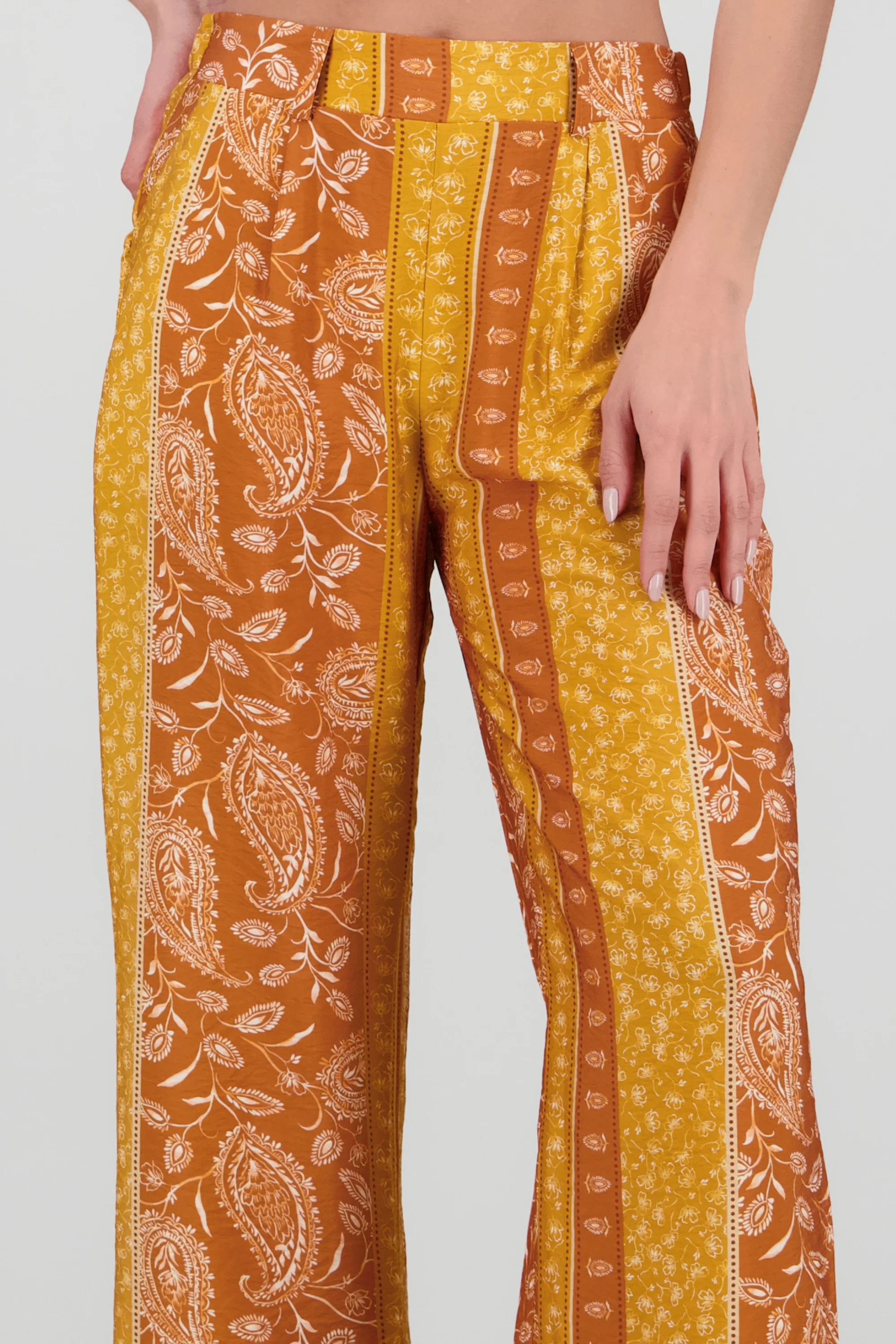 Pantalon amplio estampado boho - Image 5