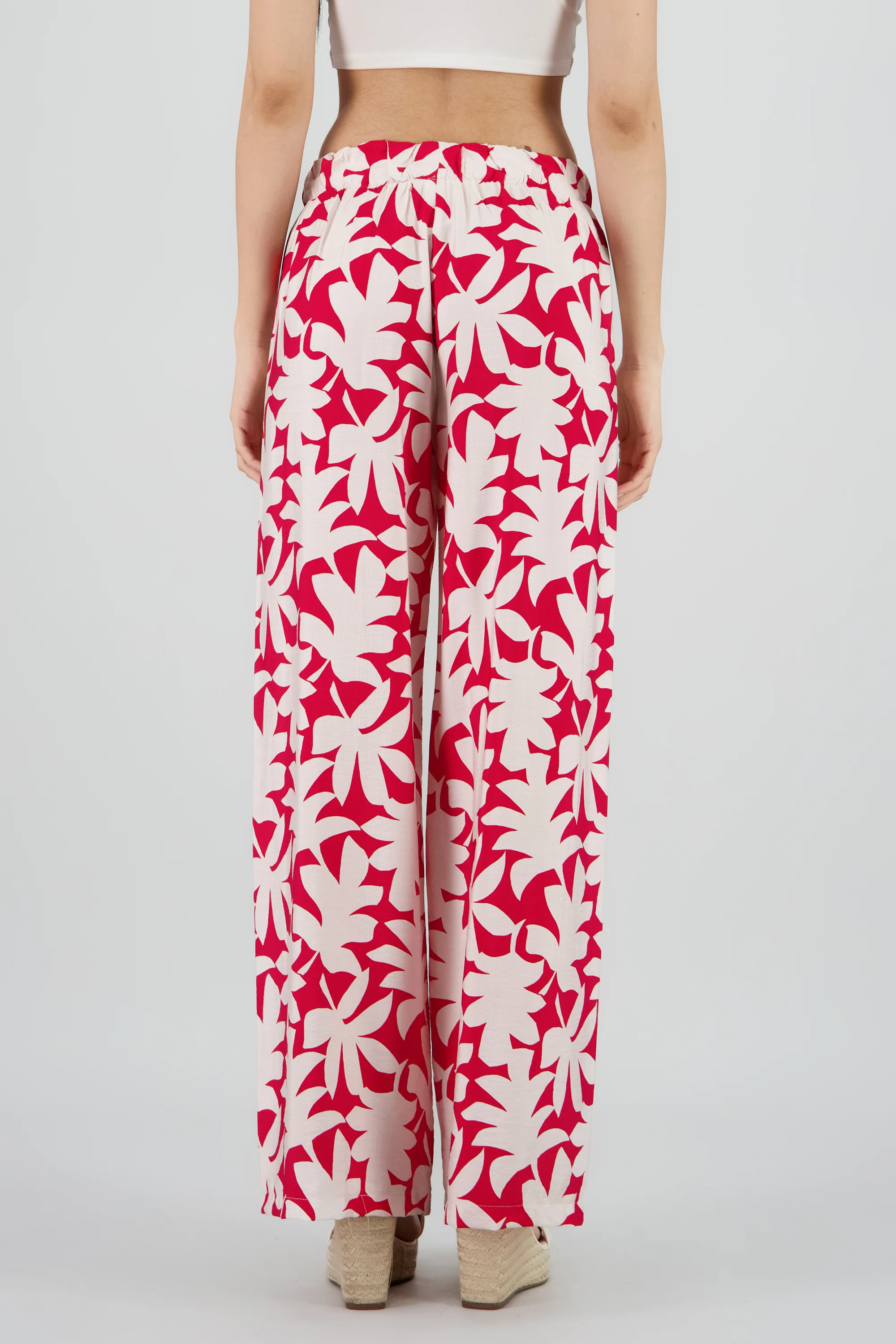 Pantalon amplio estampado flores - Image 4