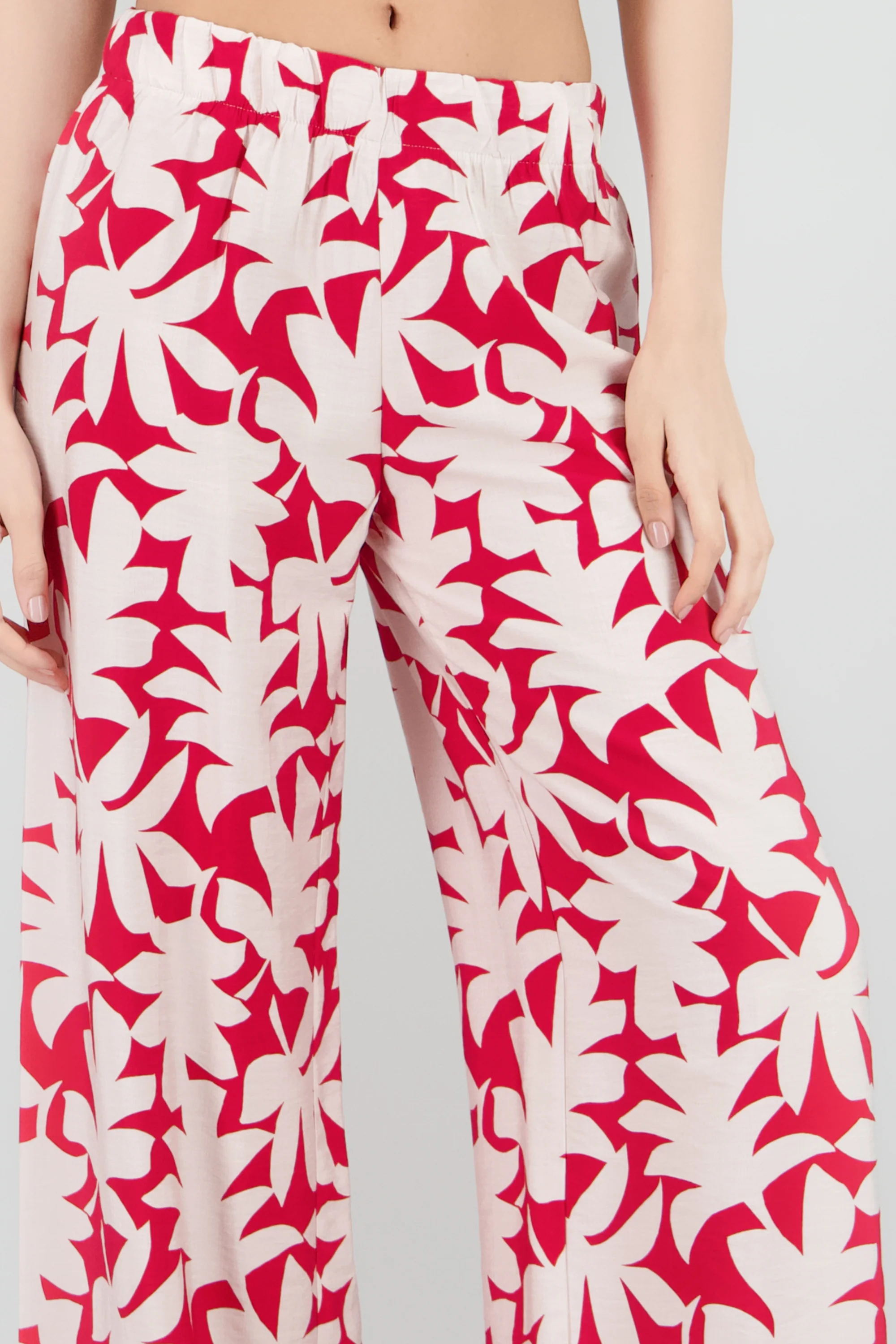 Pantalon amplio estampado flores - Image 5