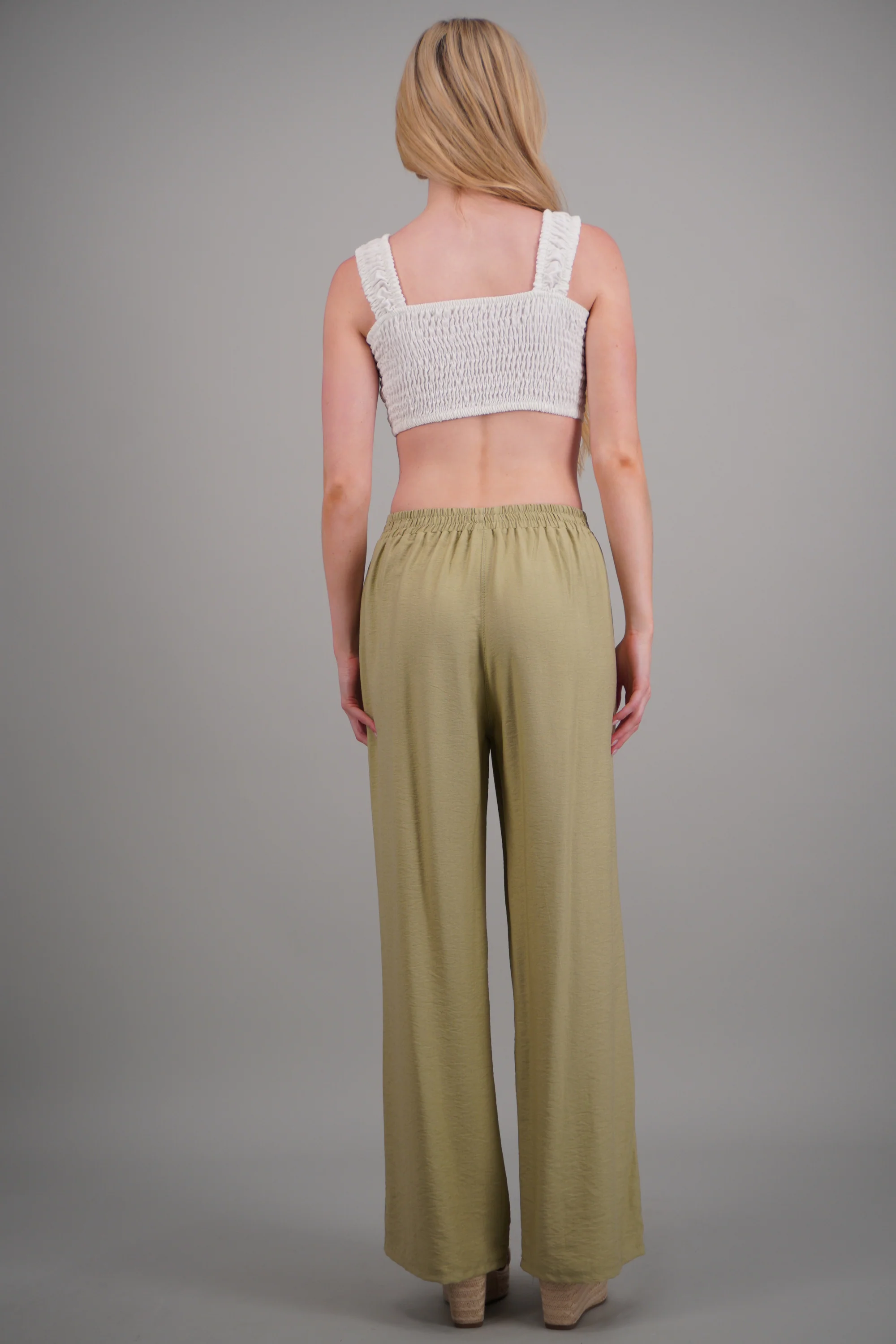 Pantalon amplio liso con resorte - Image 4