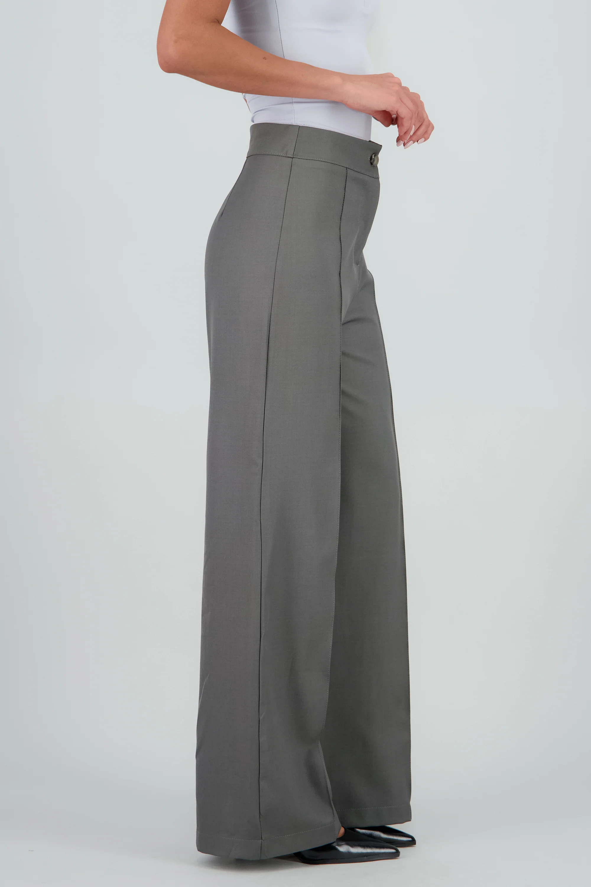 Pantalon amplio liso detalle costura - Image 3