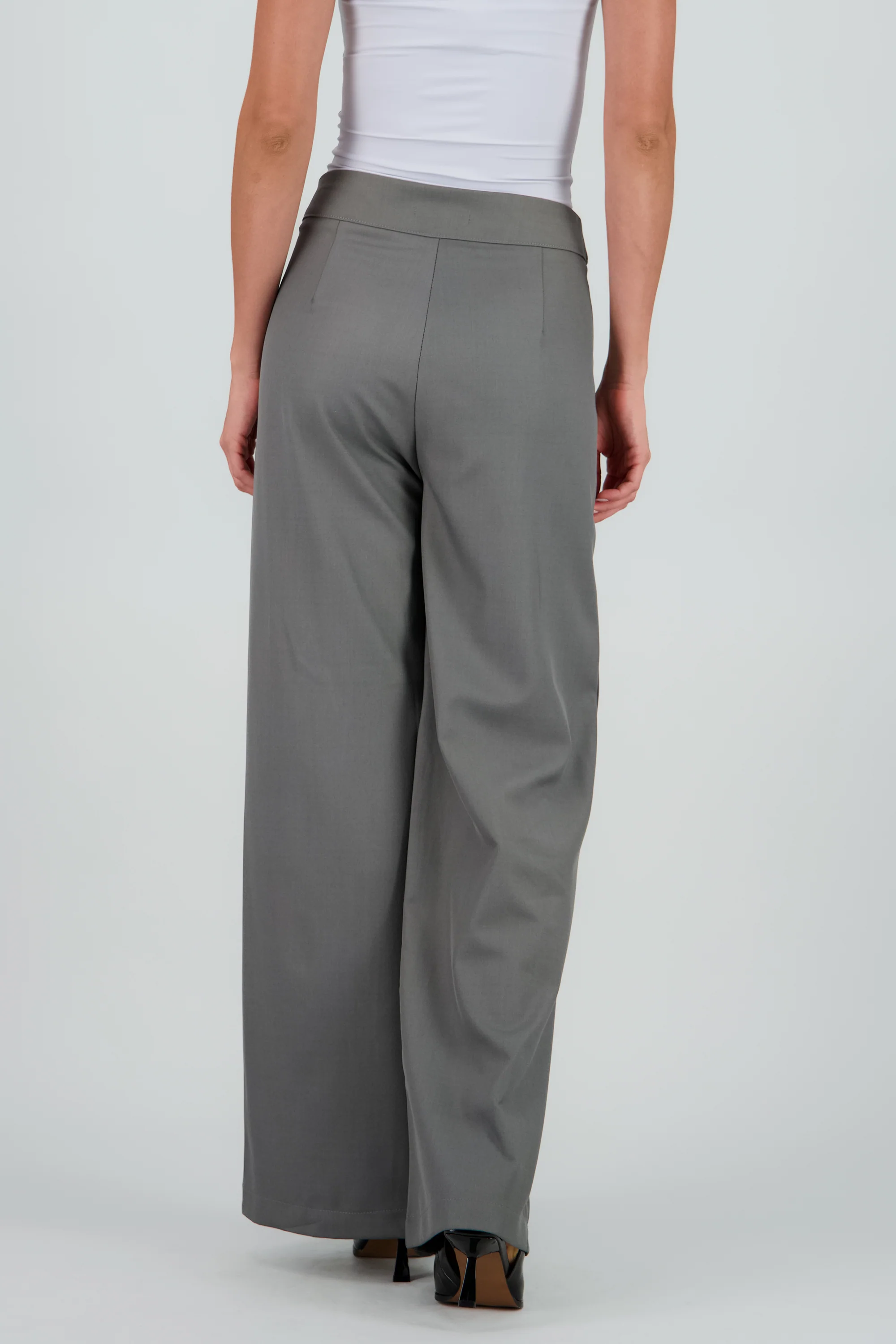 Pantalon amplio liso detalle costura - Image 4