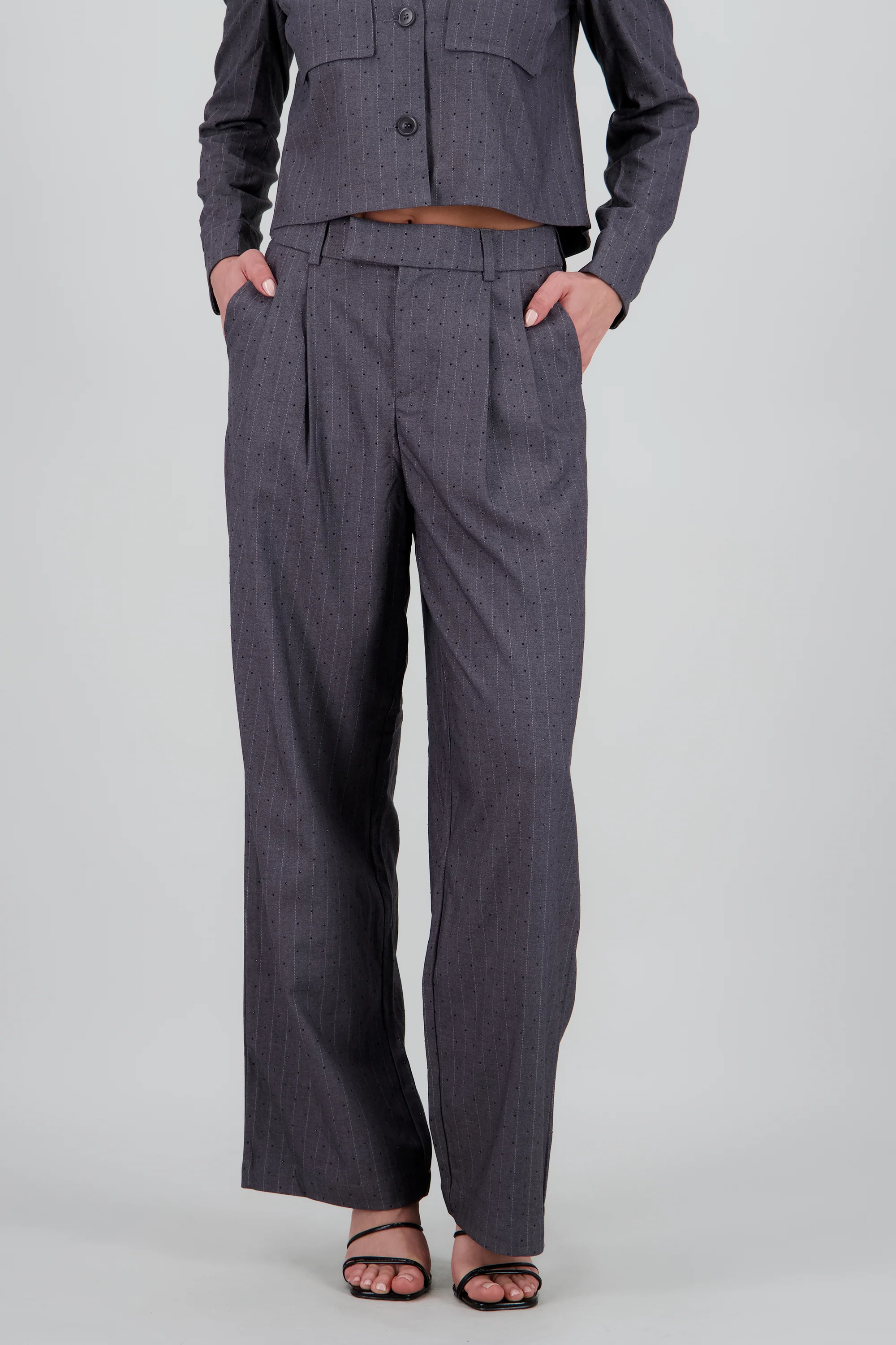Pantalon amplio liso detalle tela - Image 2