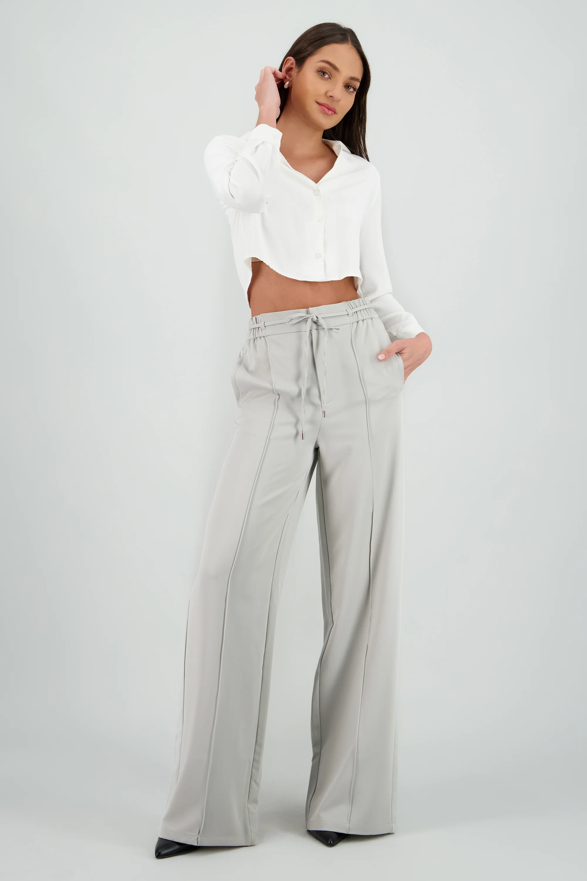 Pantalón ancho pinzas detalle jareta