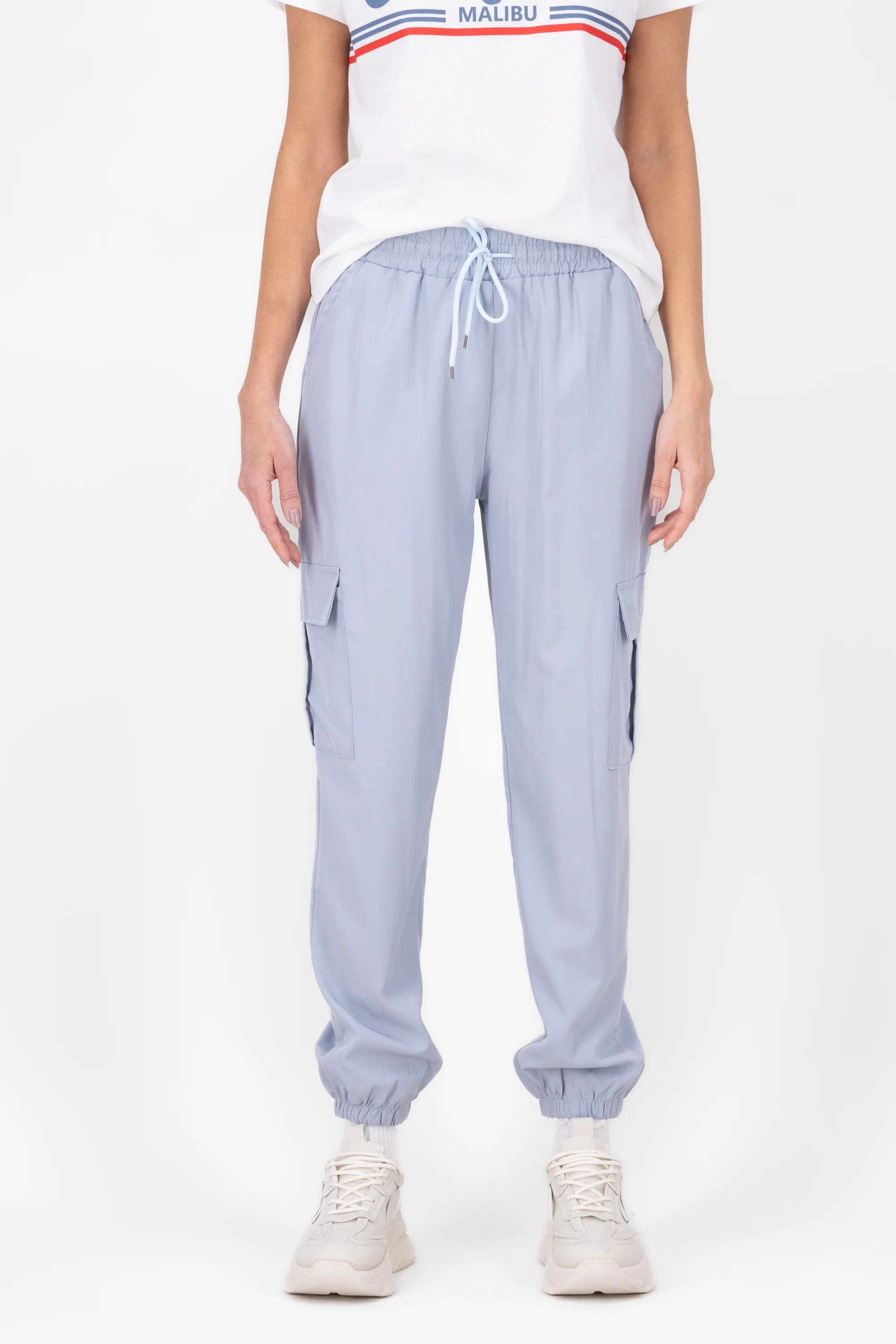 Pantalón Cargo Monocolor Bolsas - Image 2