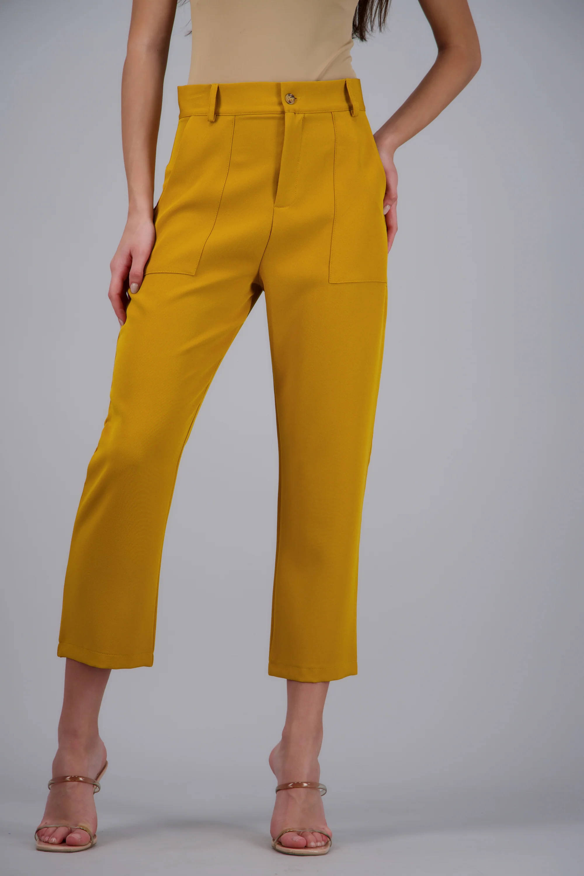 Pantalón Cintura Alta Capri Bolsas - Image 2