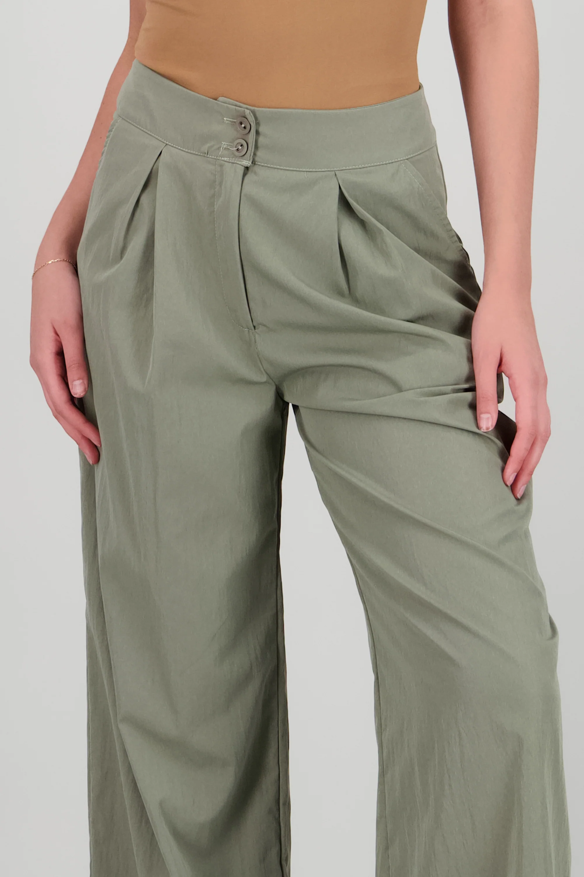 Pantalón con detalle de pinzas - Image 5