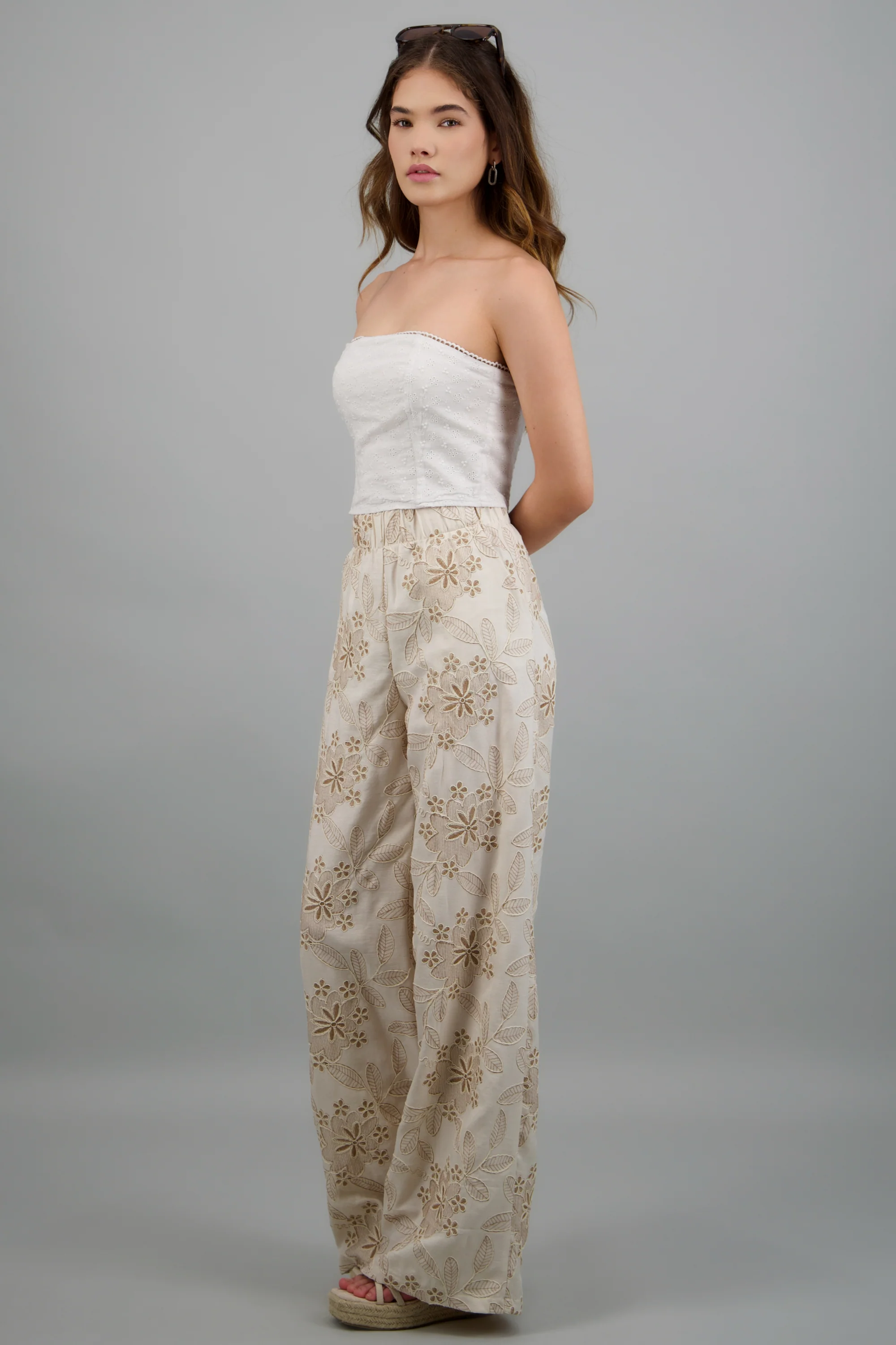 Pantalon detalle bordado - Image 2