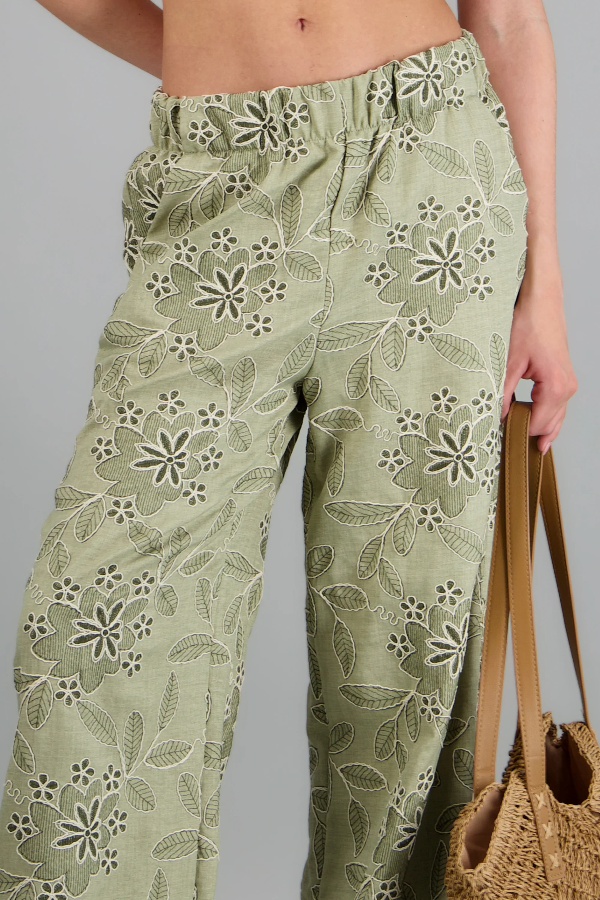 Pantalon detalle bordado - Image 2