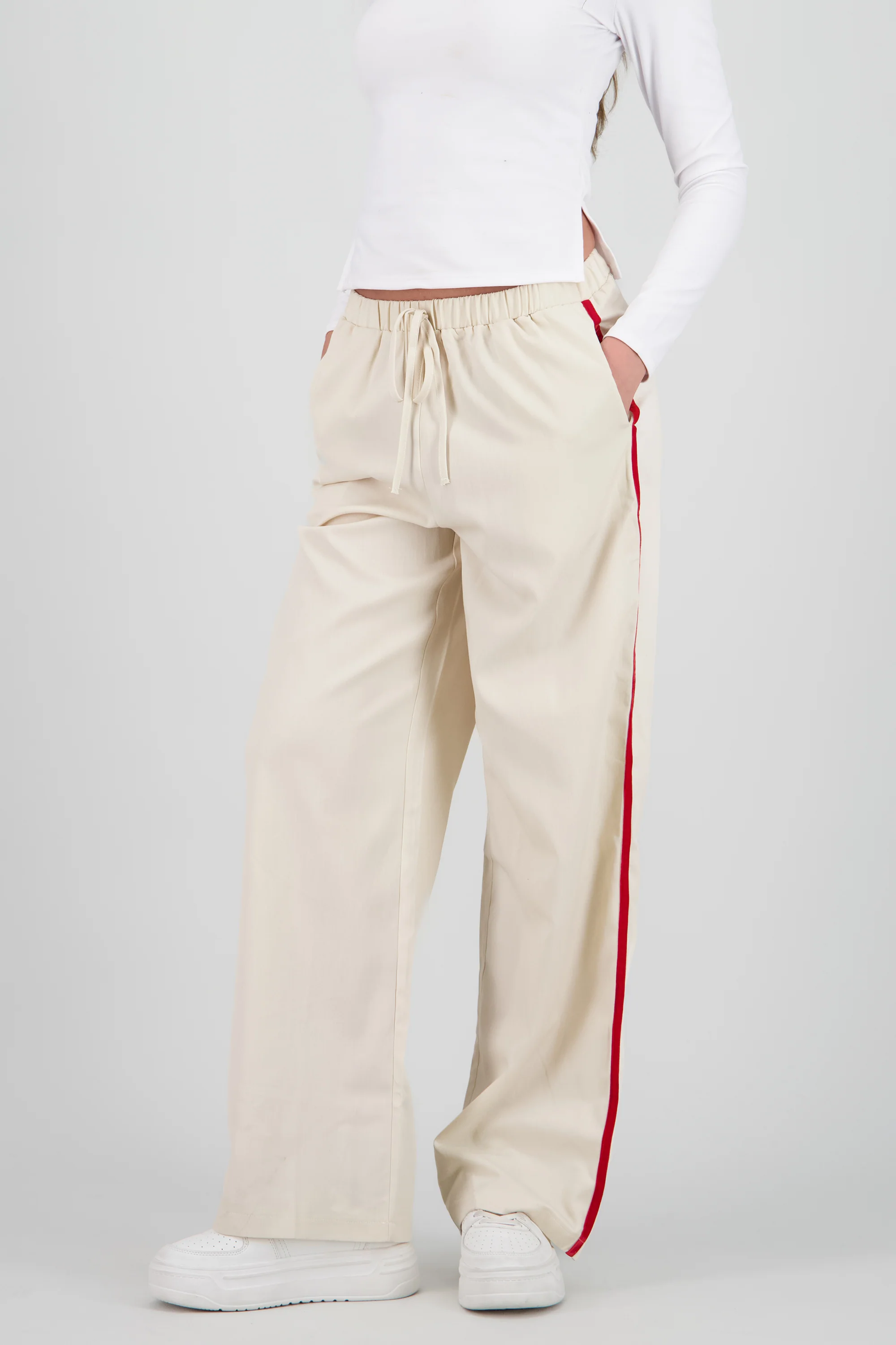 Pantalón detalle costado - Image 2