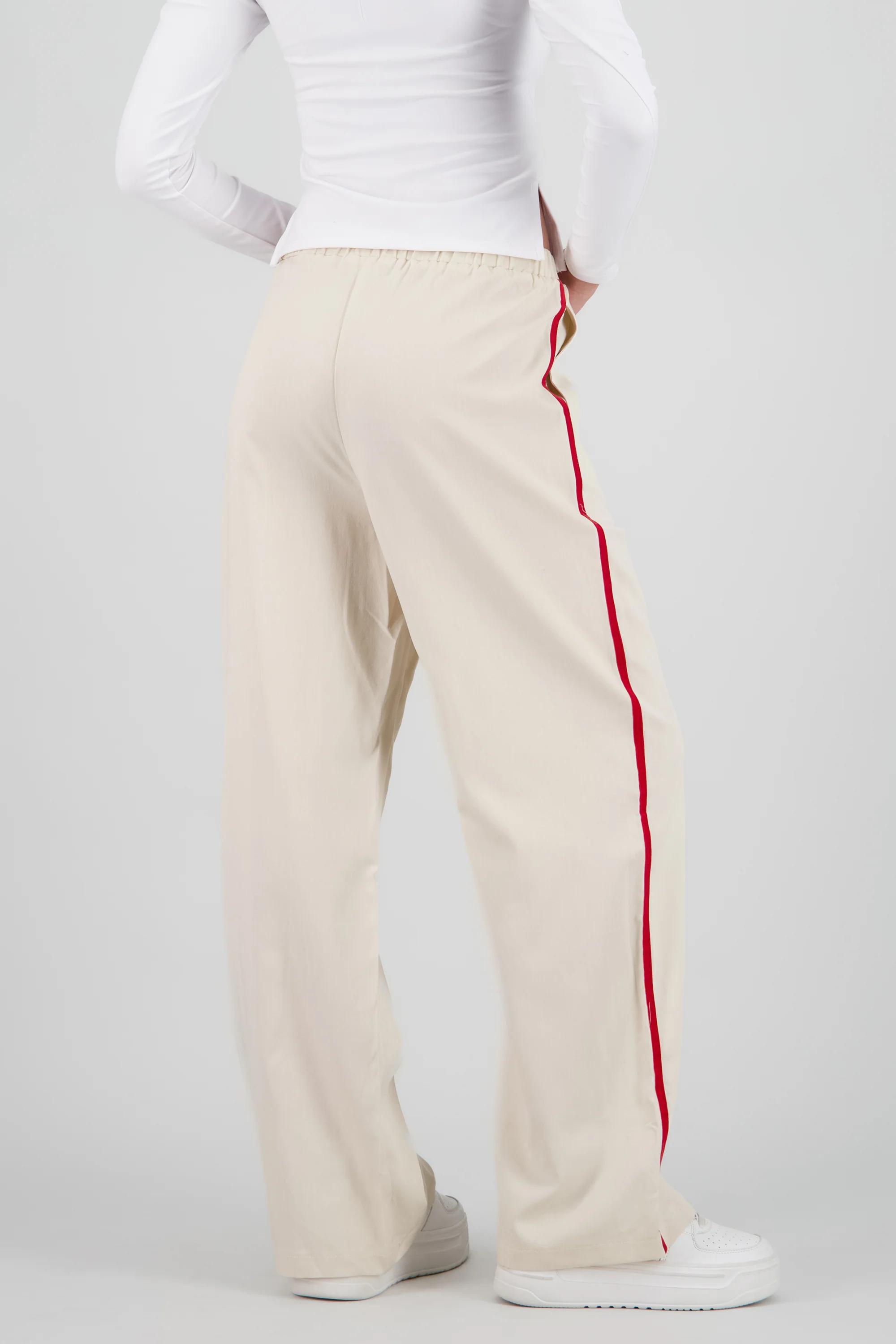 Pantalón detalle costado - Image 4