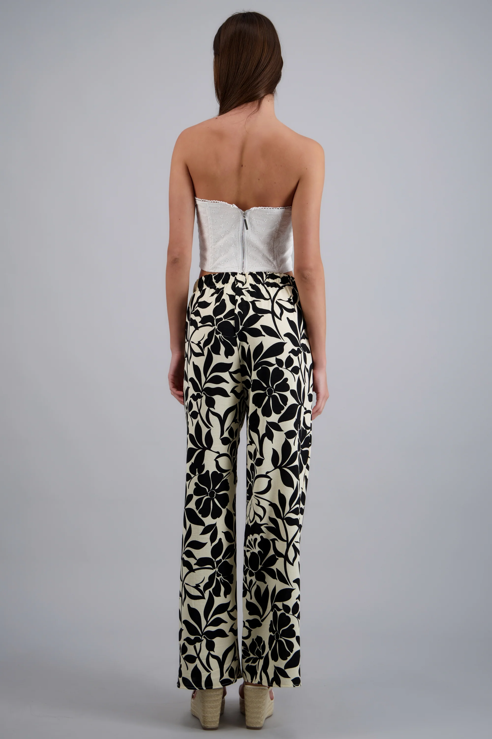 Pantalon detalle pinzas estampado - Image 4