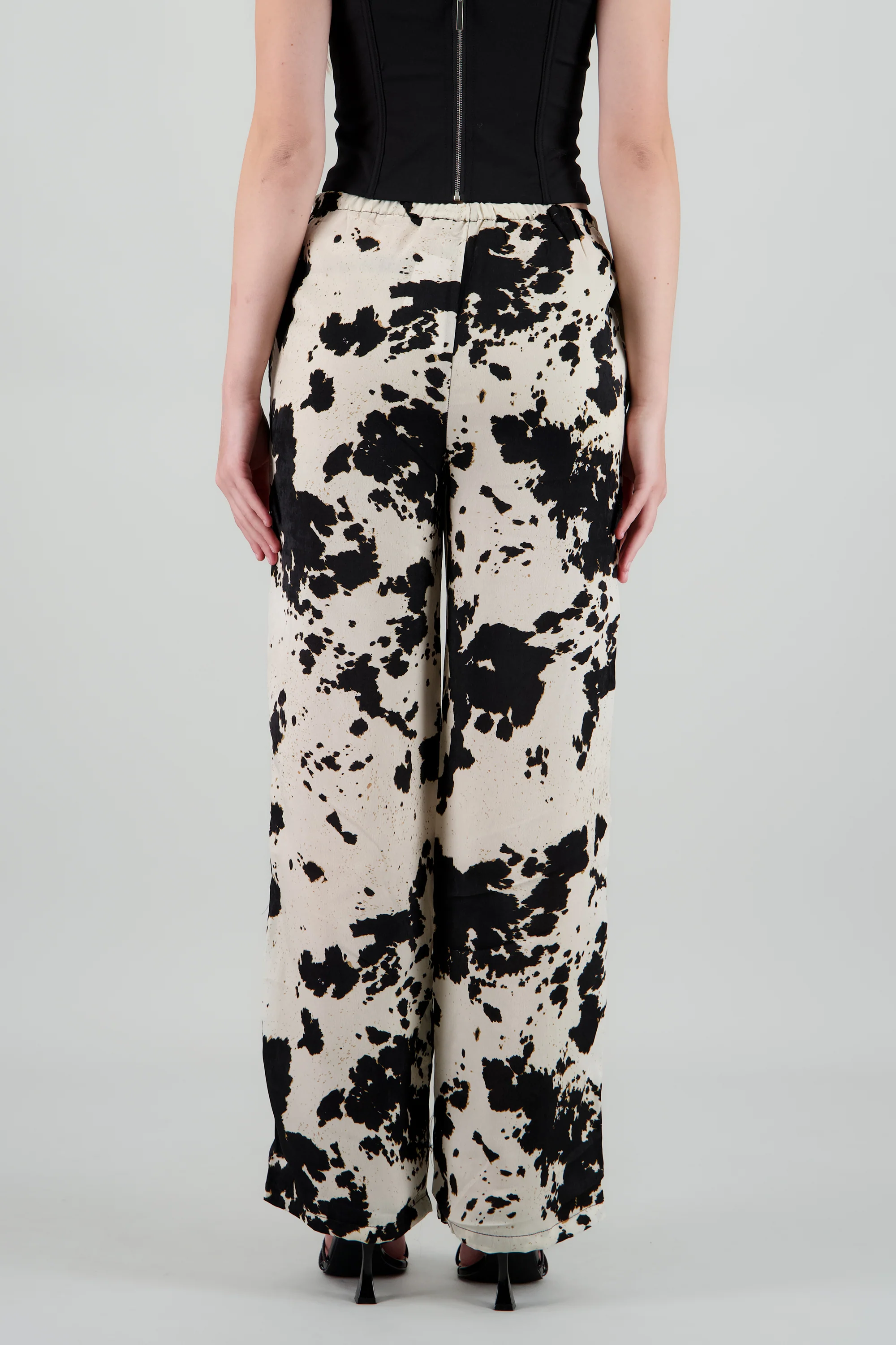 Pantalon estampado animal print - Image 4