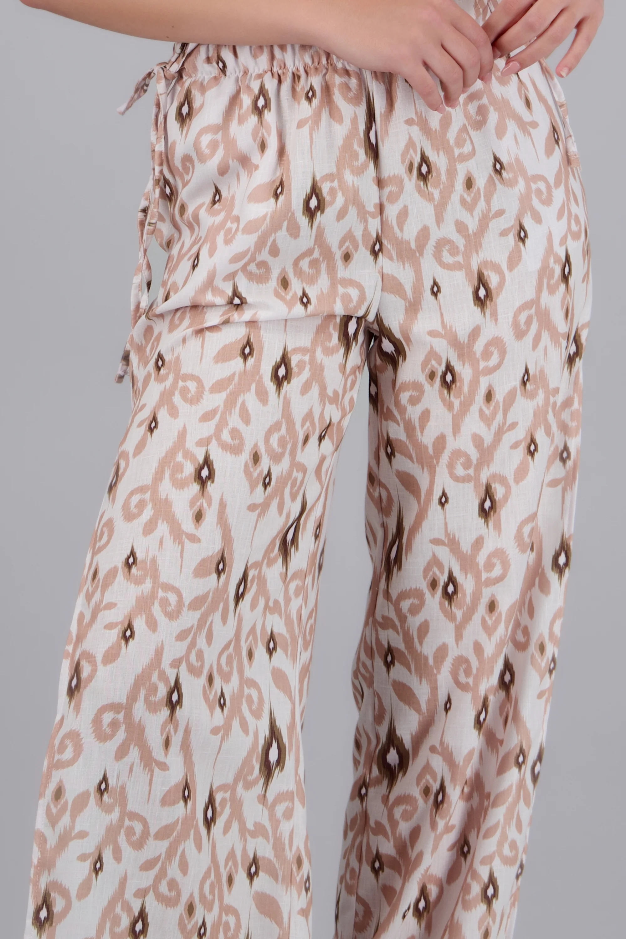 Pantalon estampado geometrico jaretas - Image 5