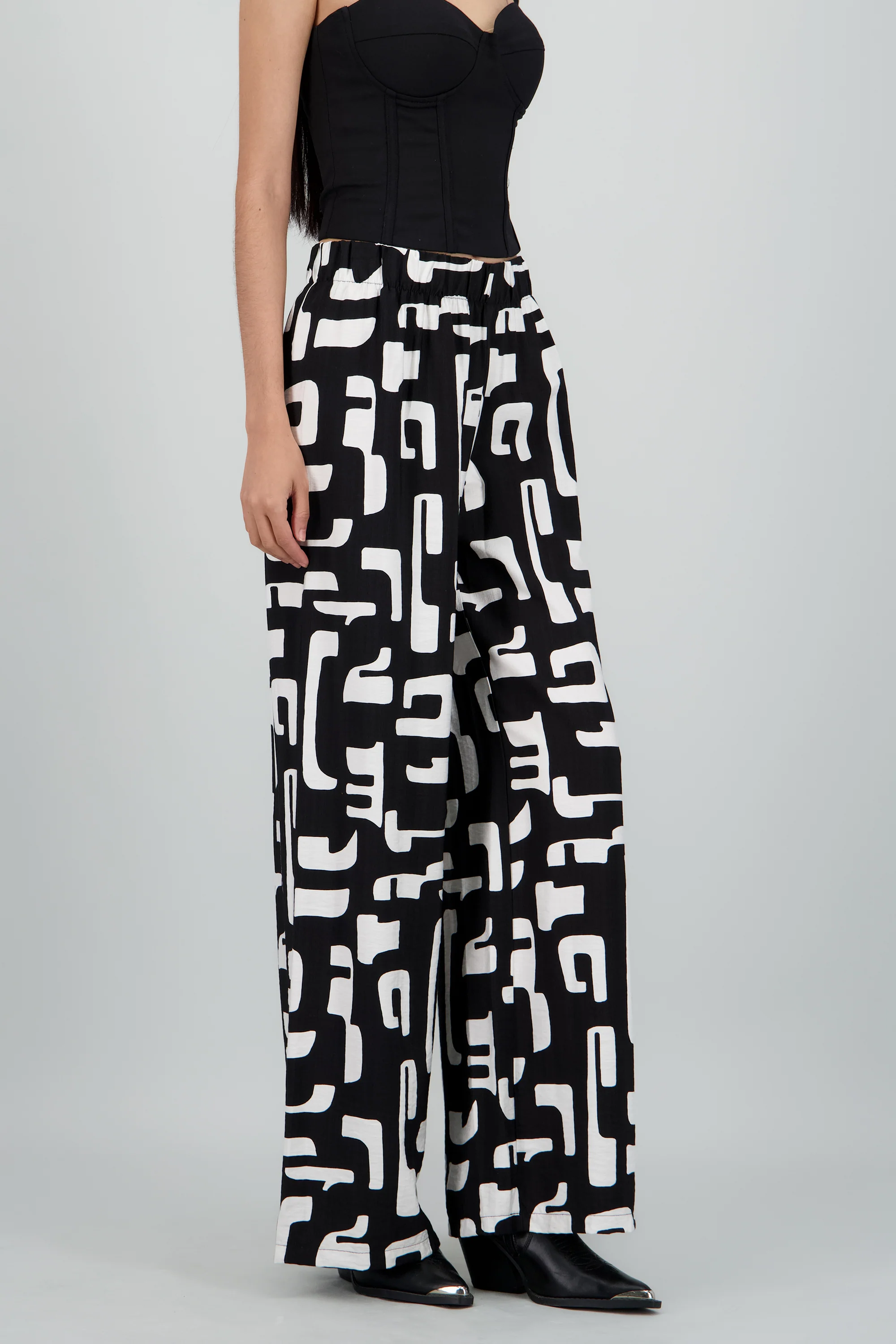 Pantalon estampado geometrico wide leg - Image 3