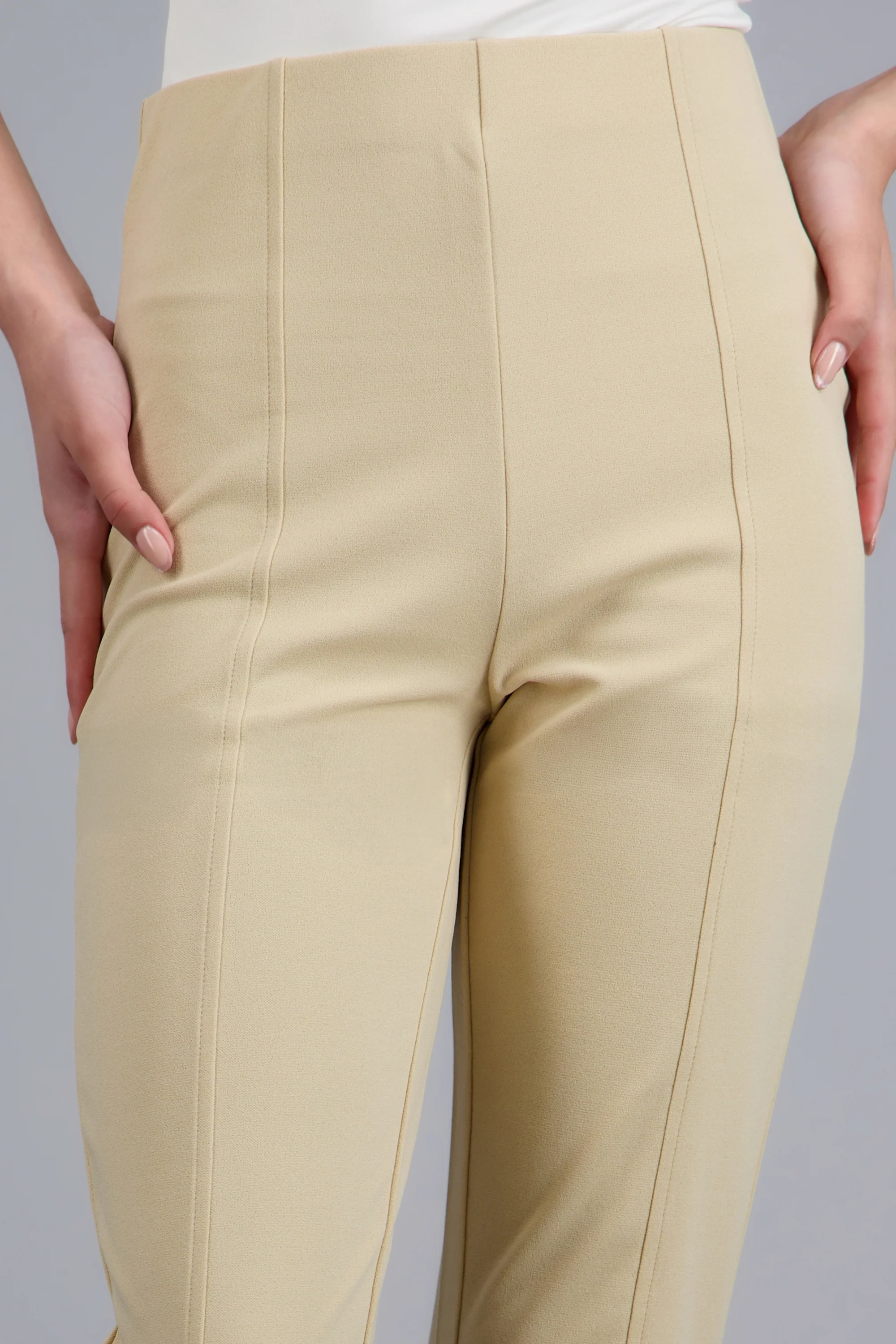 Pantalón flare aberturas - Image 5