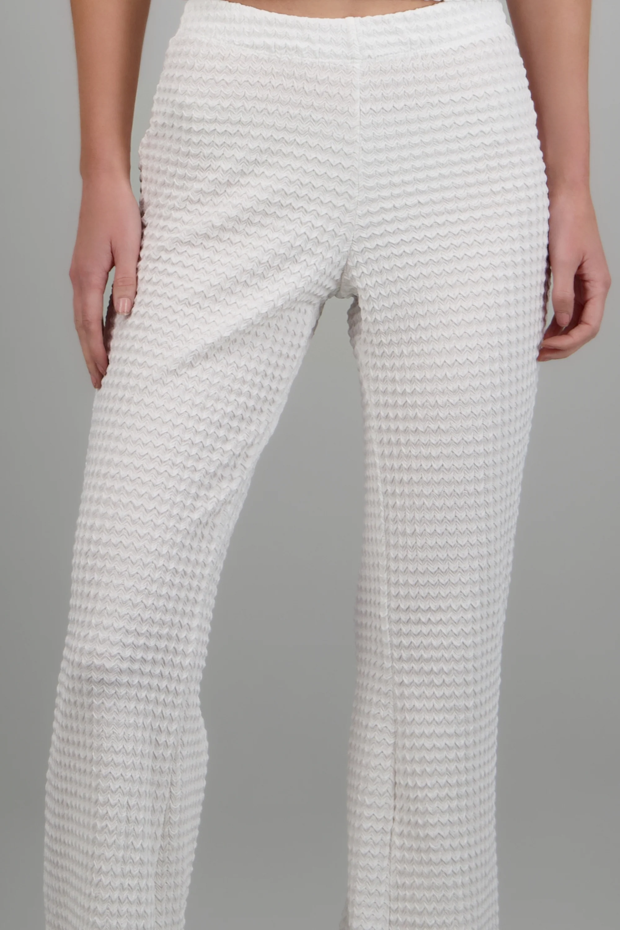 Pantalon fluido detalle textura - Image 5