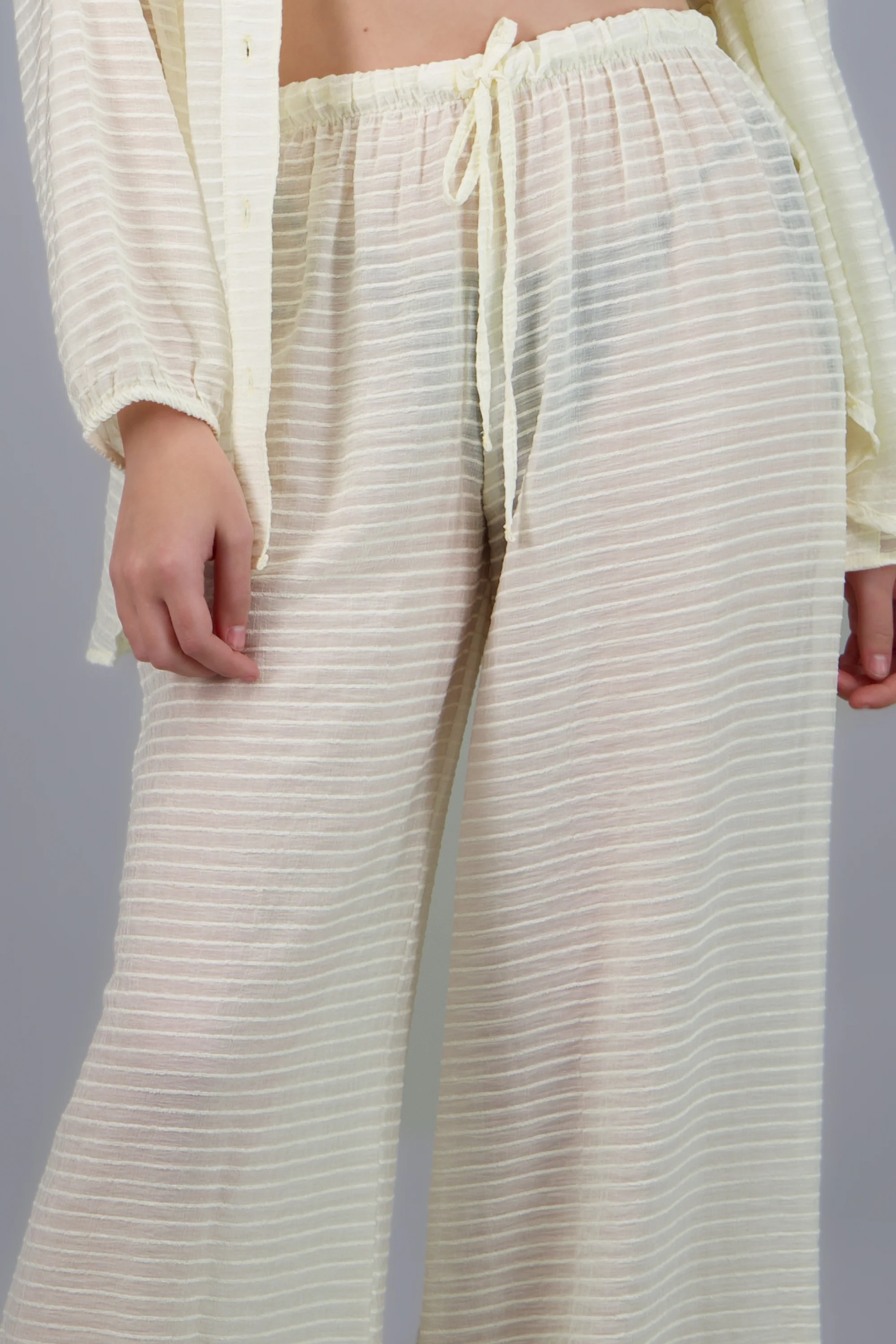 Pantalon ligero lineas - Image 5