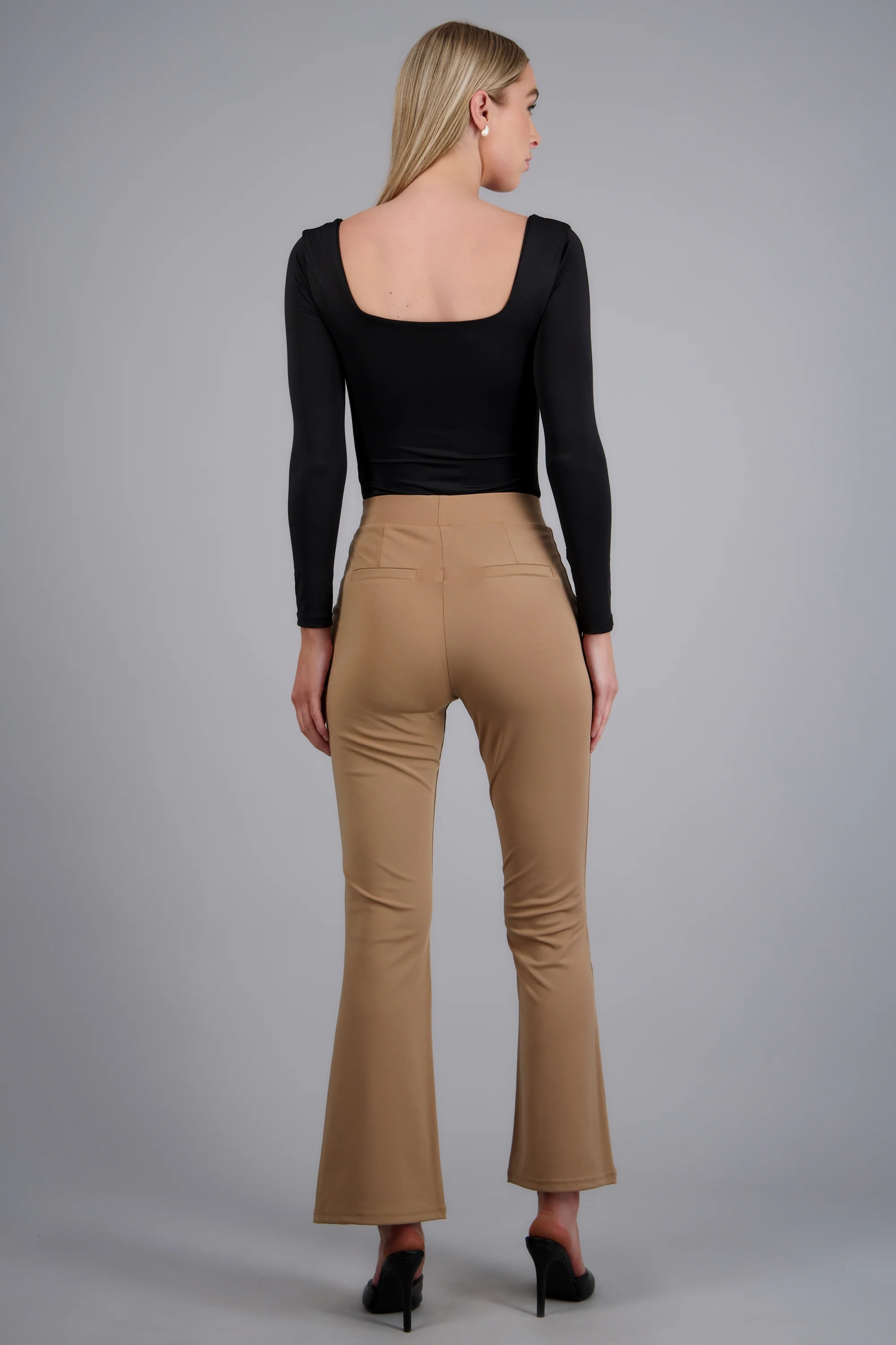 Pantalon liso acampanado - Image 4