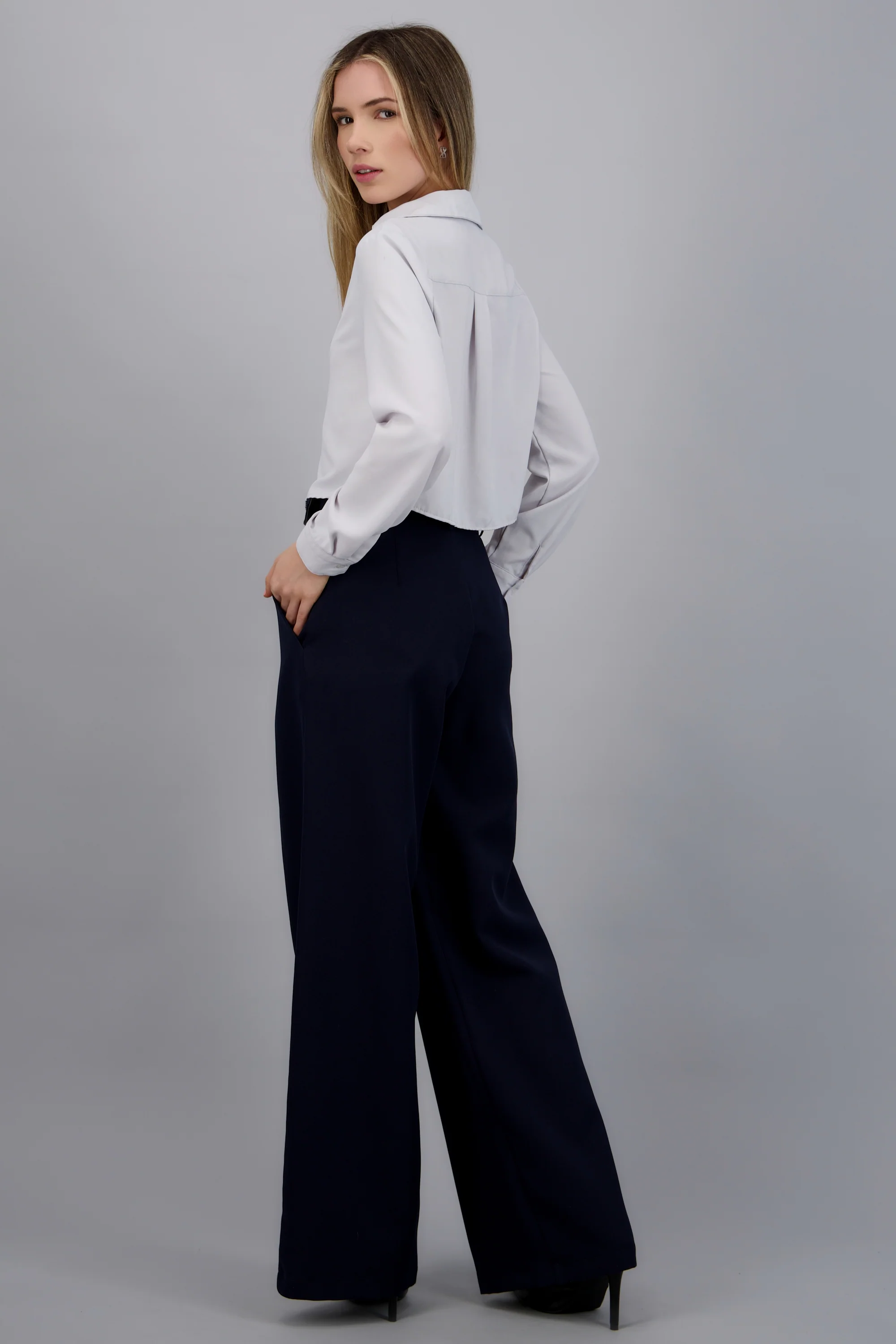 Pantalón liso cinturón - Image 4