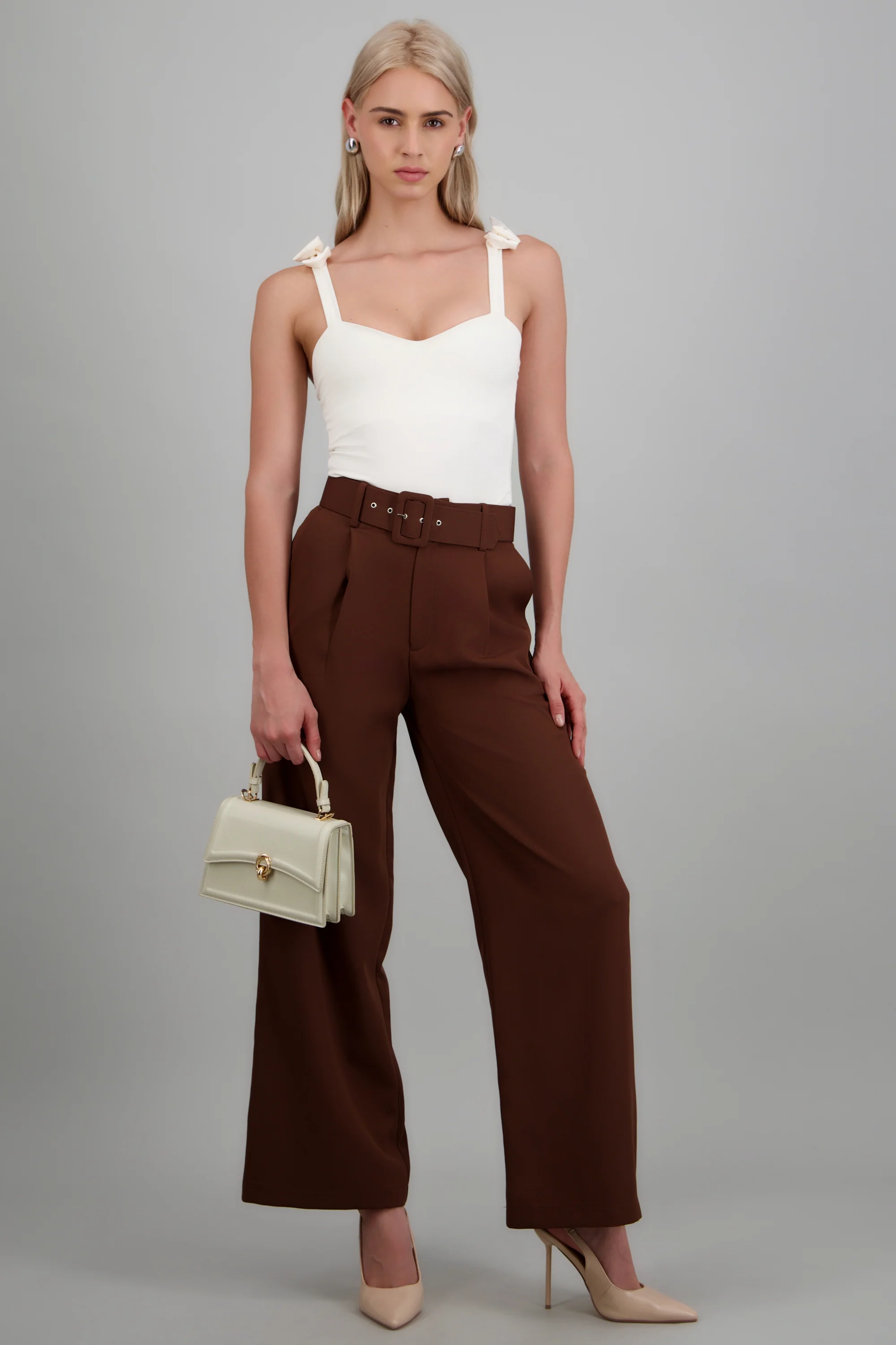 Pantalón liso cinturón
