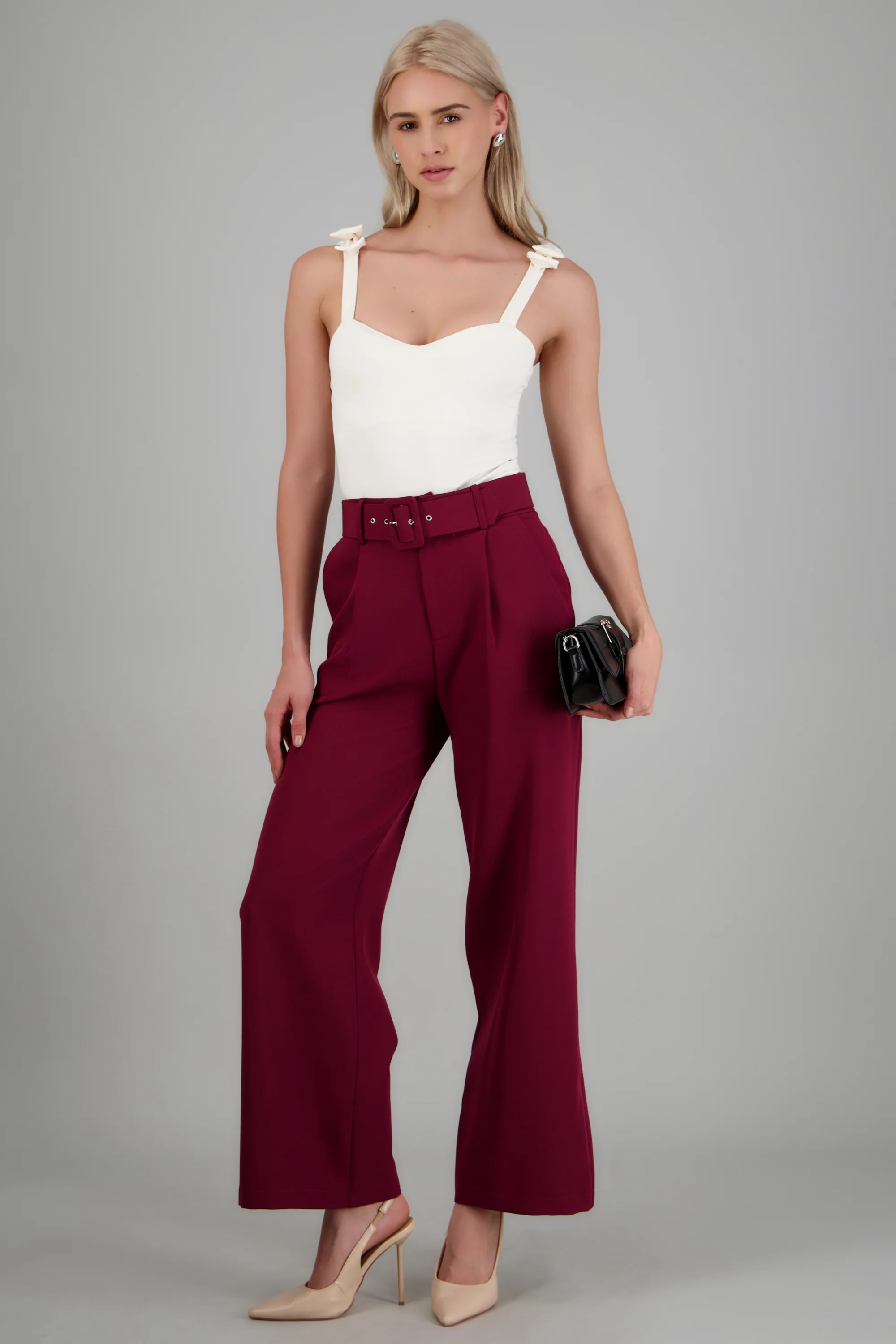 Pantalón liso cinturón