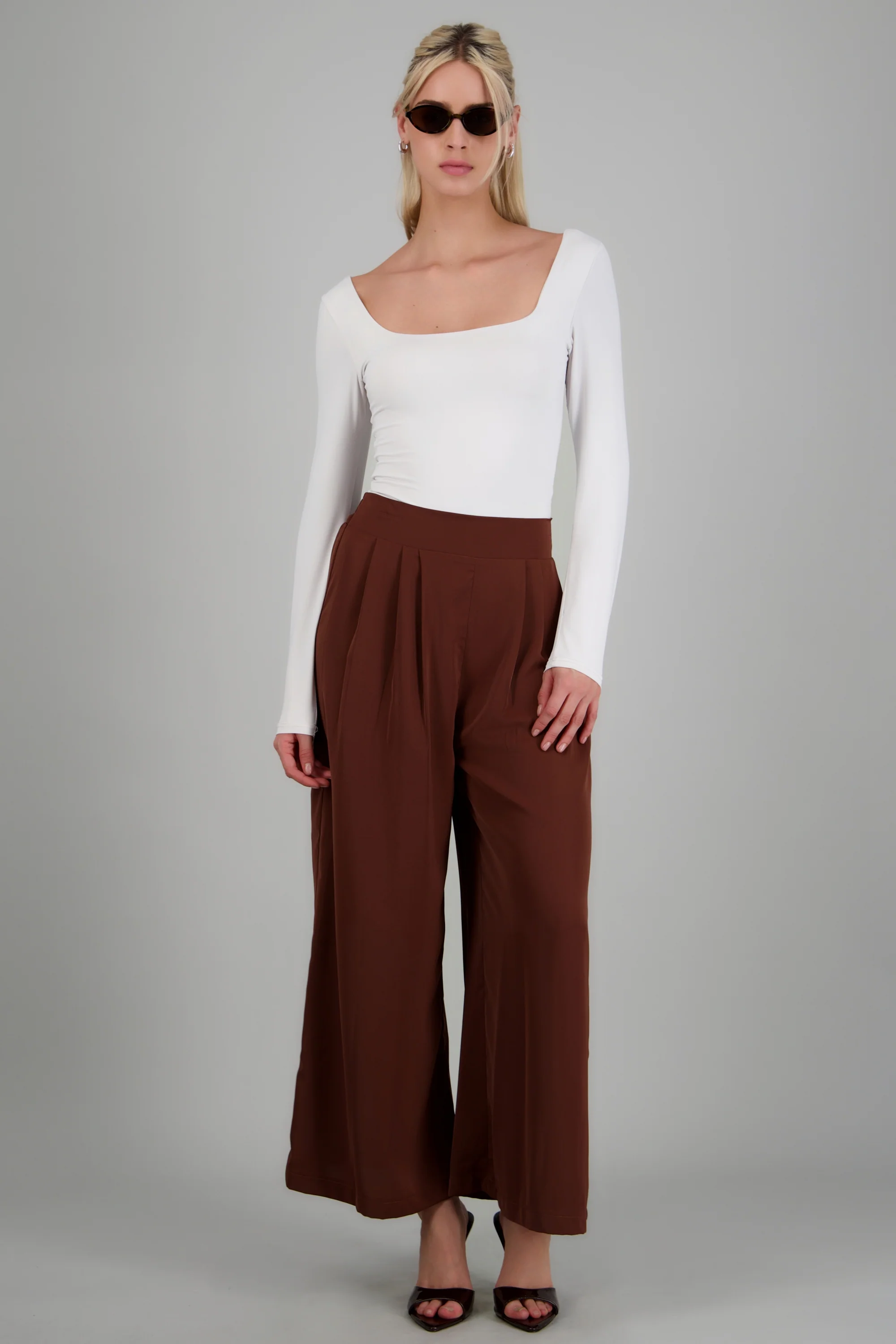 Pantalon liso detalle pinzas - Image 2
