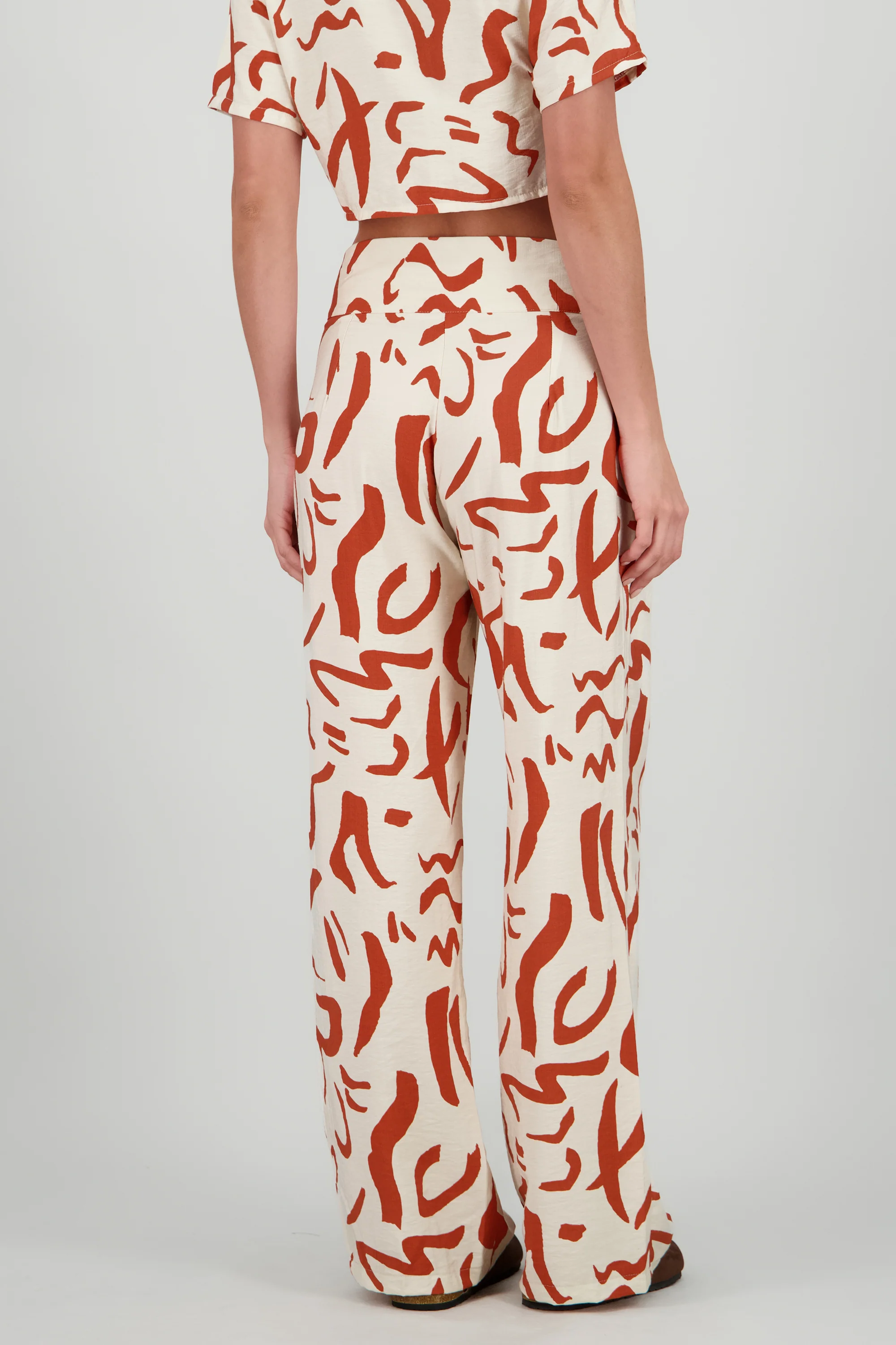 Pantalon pretina ancha estampado geometrico - Image 4
