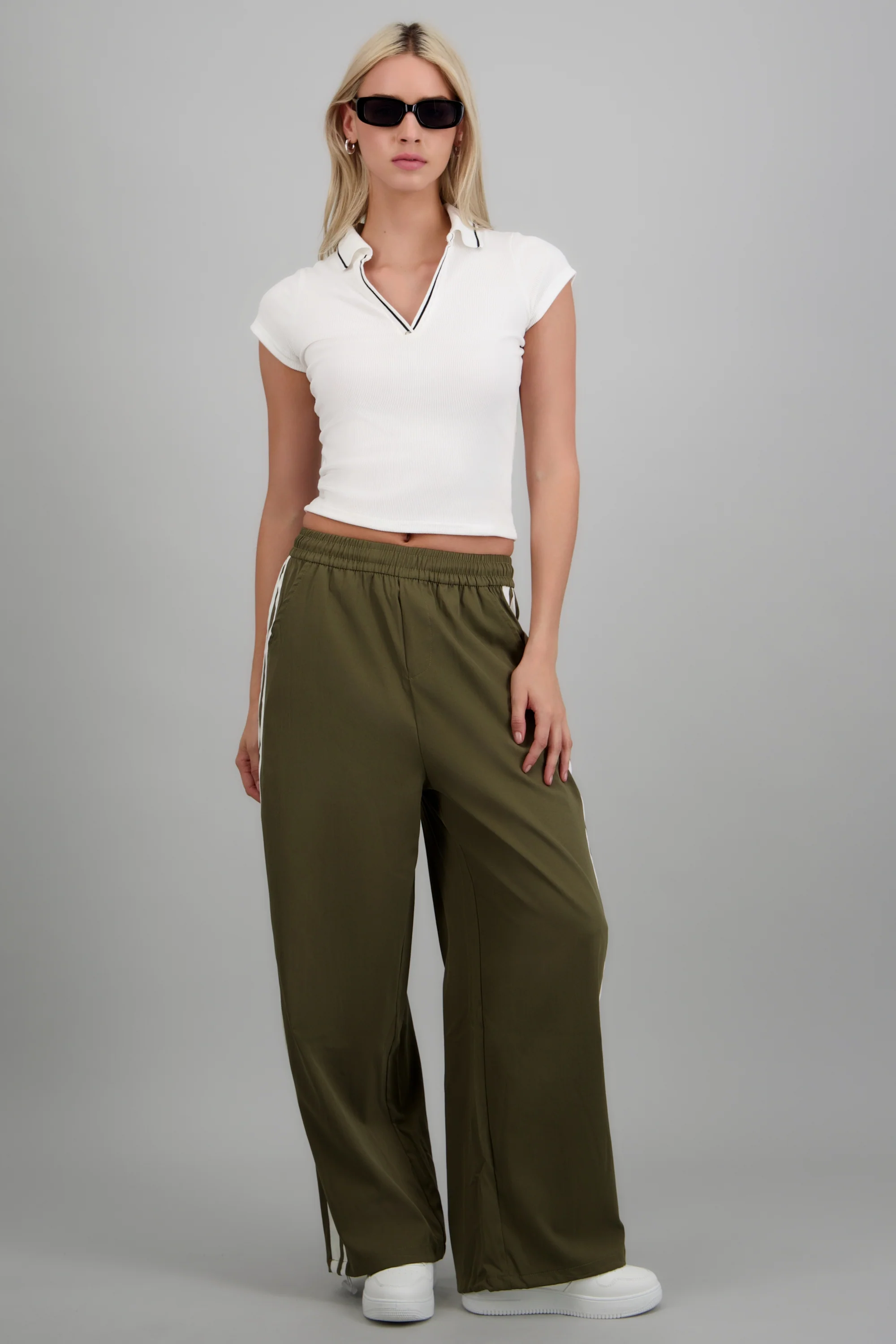 Pantalon rayas en costados