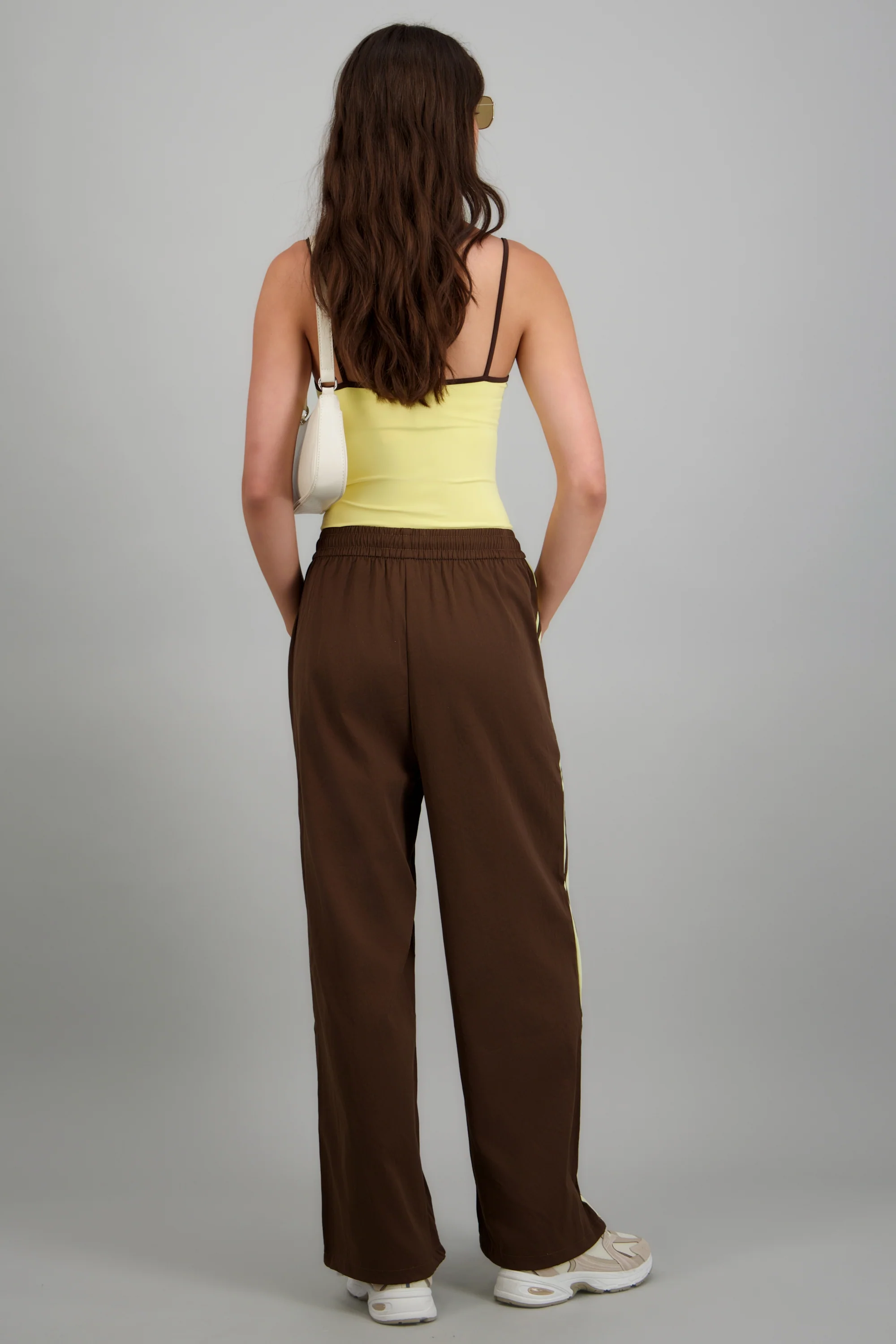 Pantalon rayas en costados - Image 7