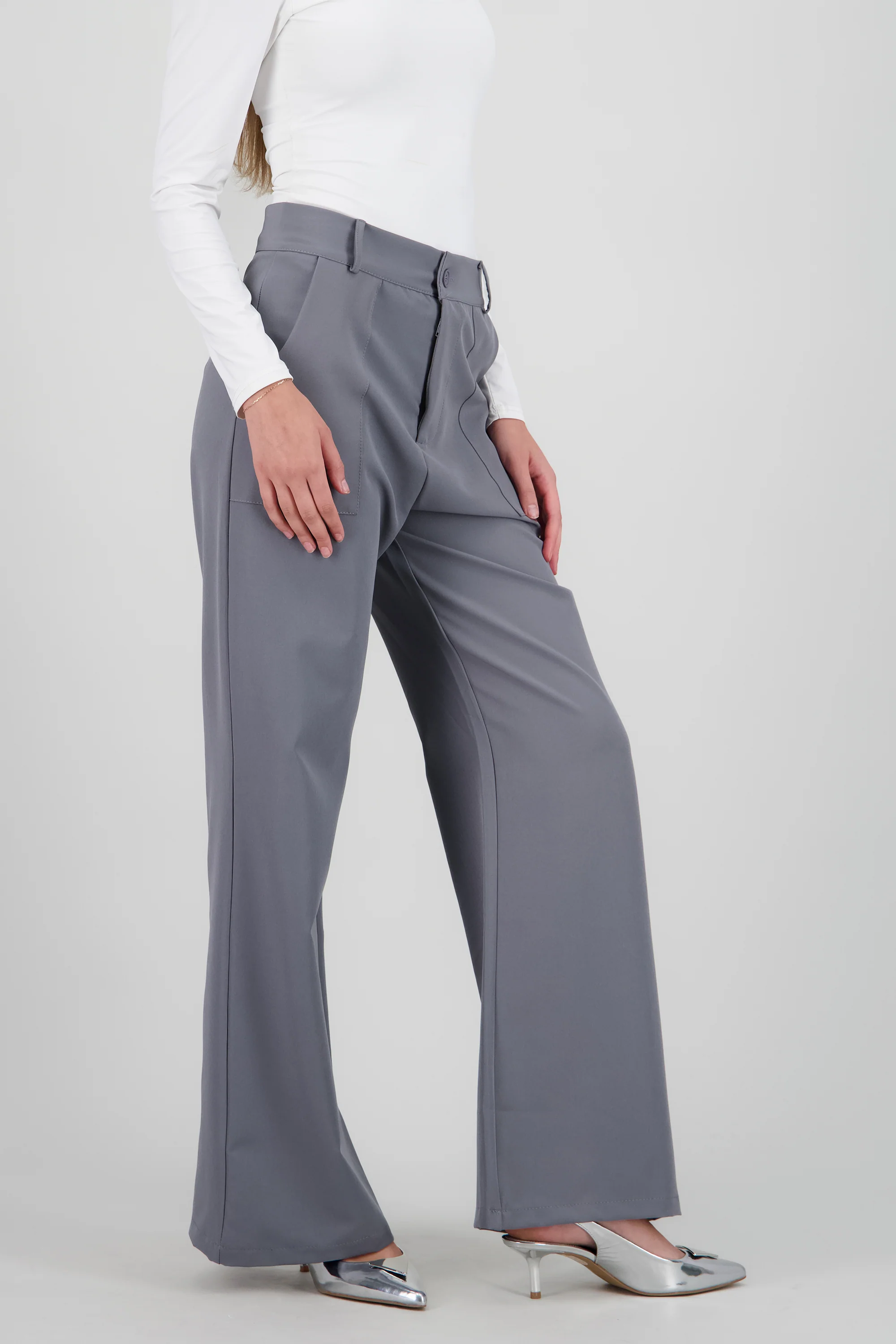 Pantalon recto con bolsillos curveados - Image 3