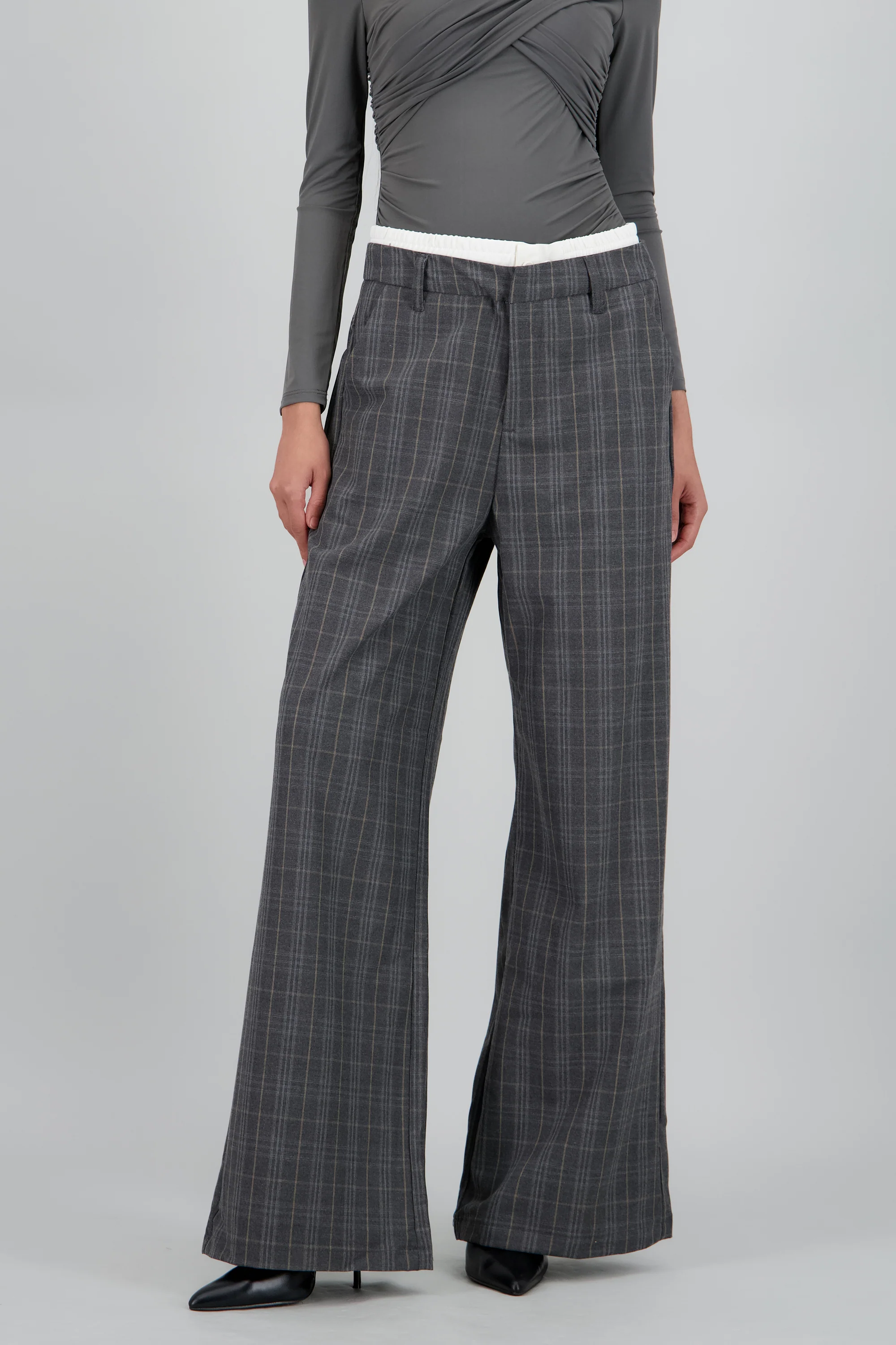 Pantalon recto de cuadros en contraste - Image 2