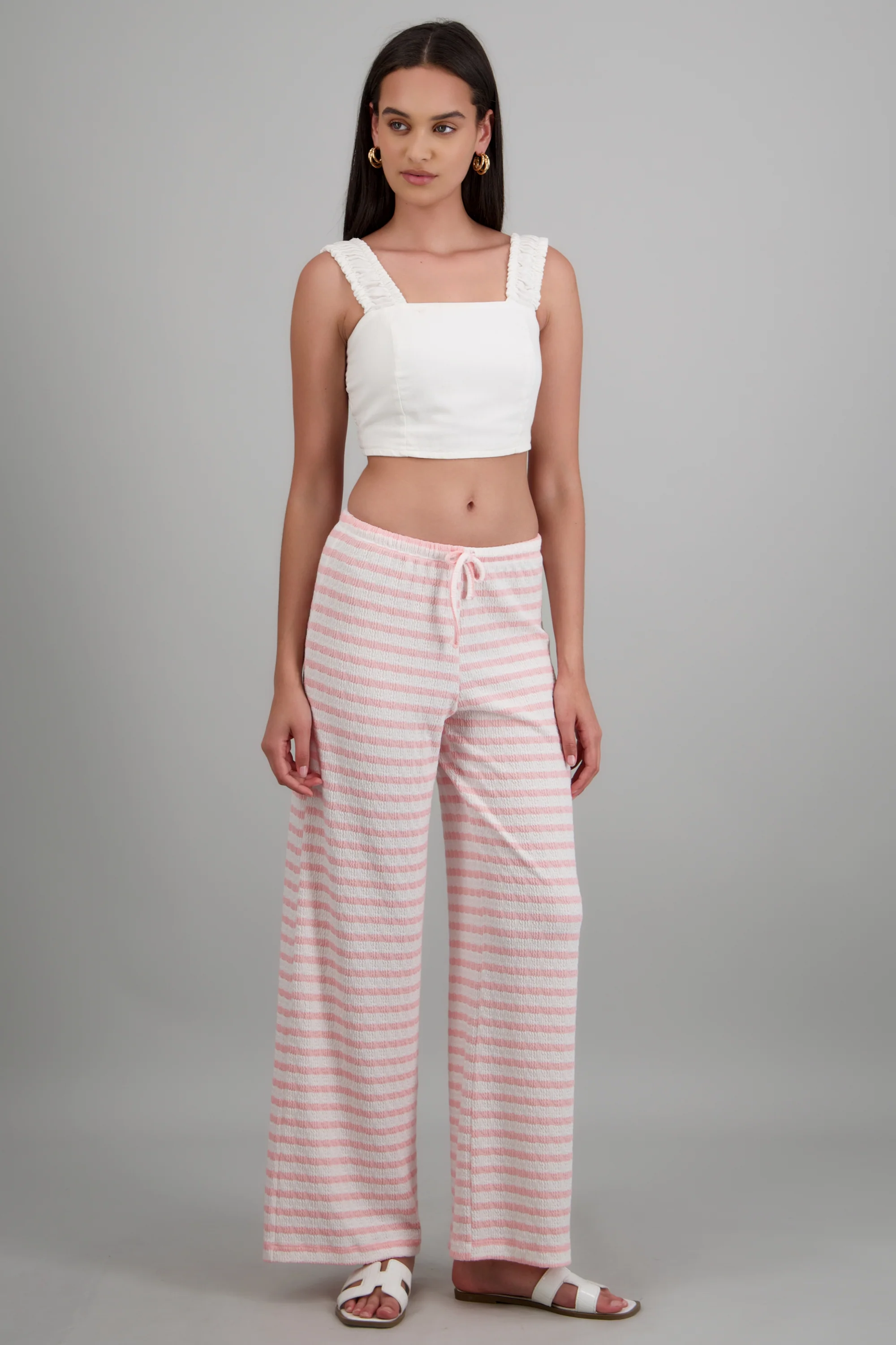 Pantalon recto detalle textura